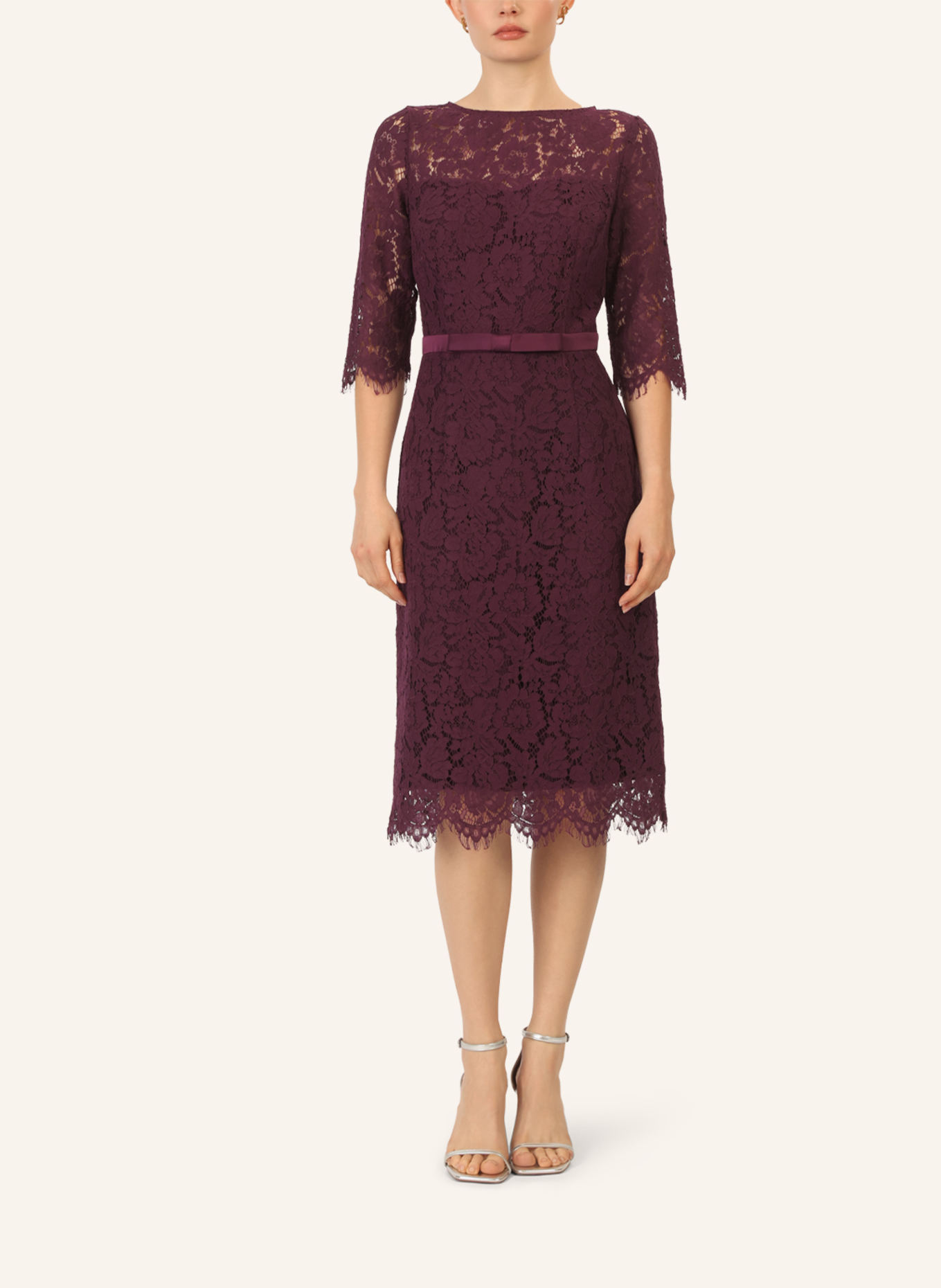 APART Spitzenkleid: DUNKELLILA