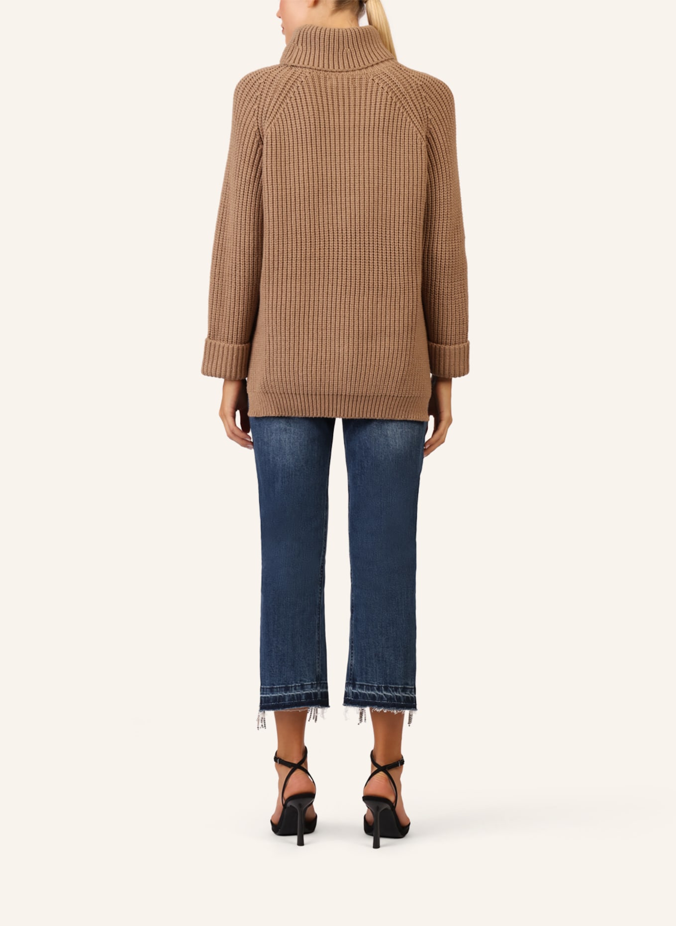 APART Oversized Pullover: CAMEL