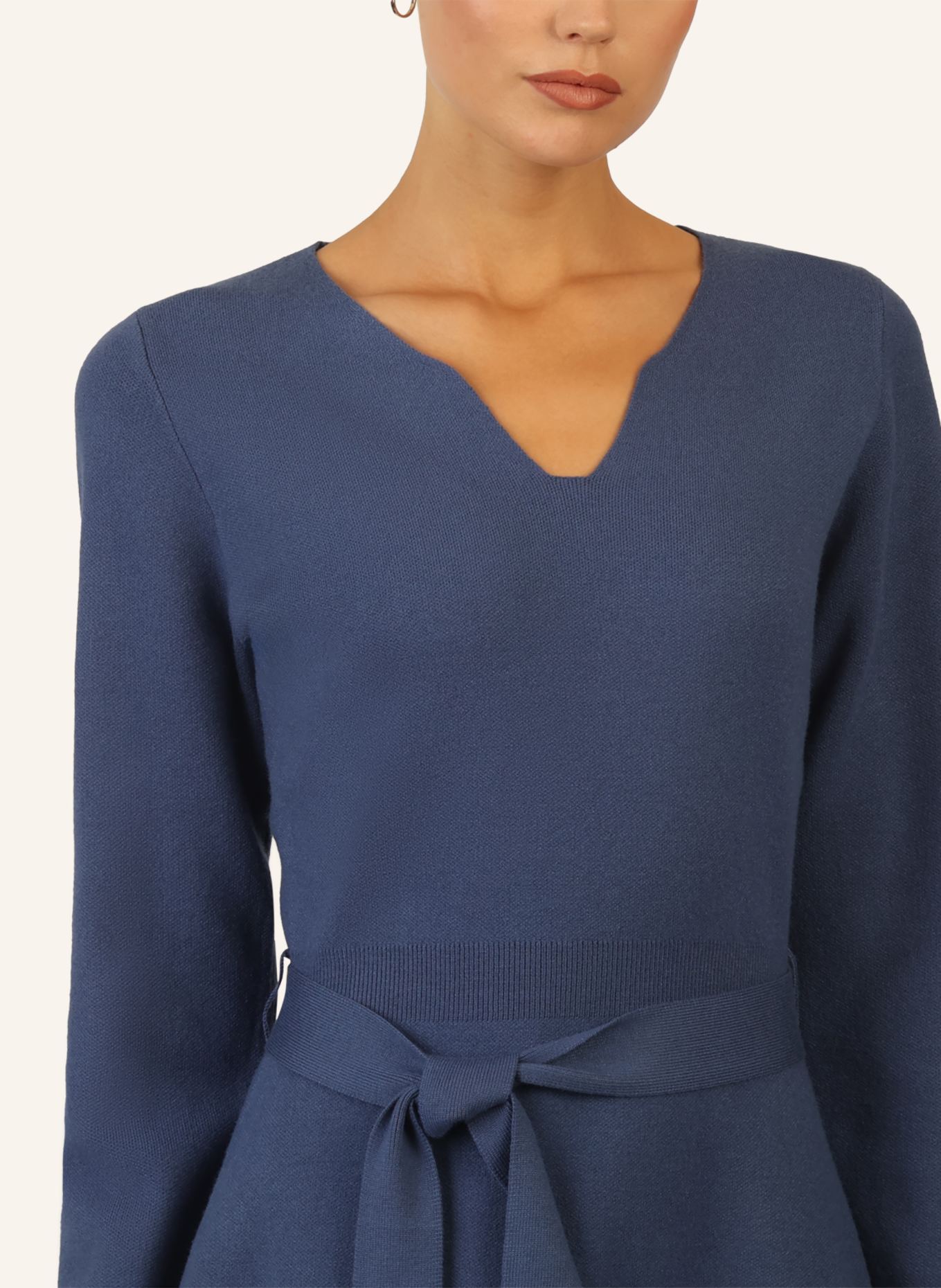 APART Strickkleid: BLAU