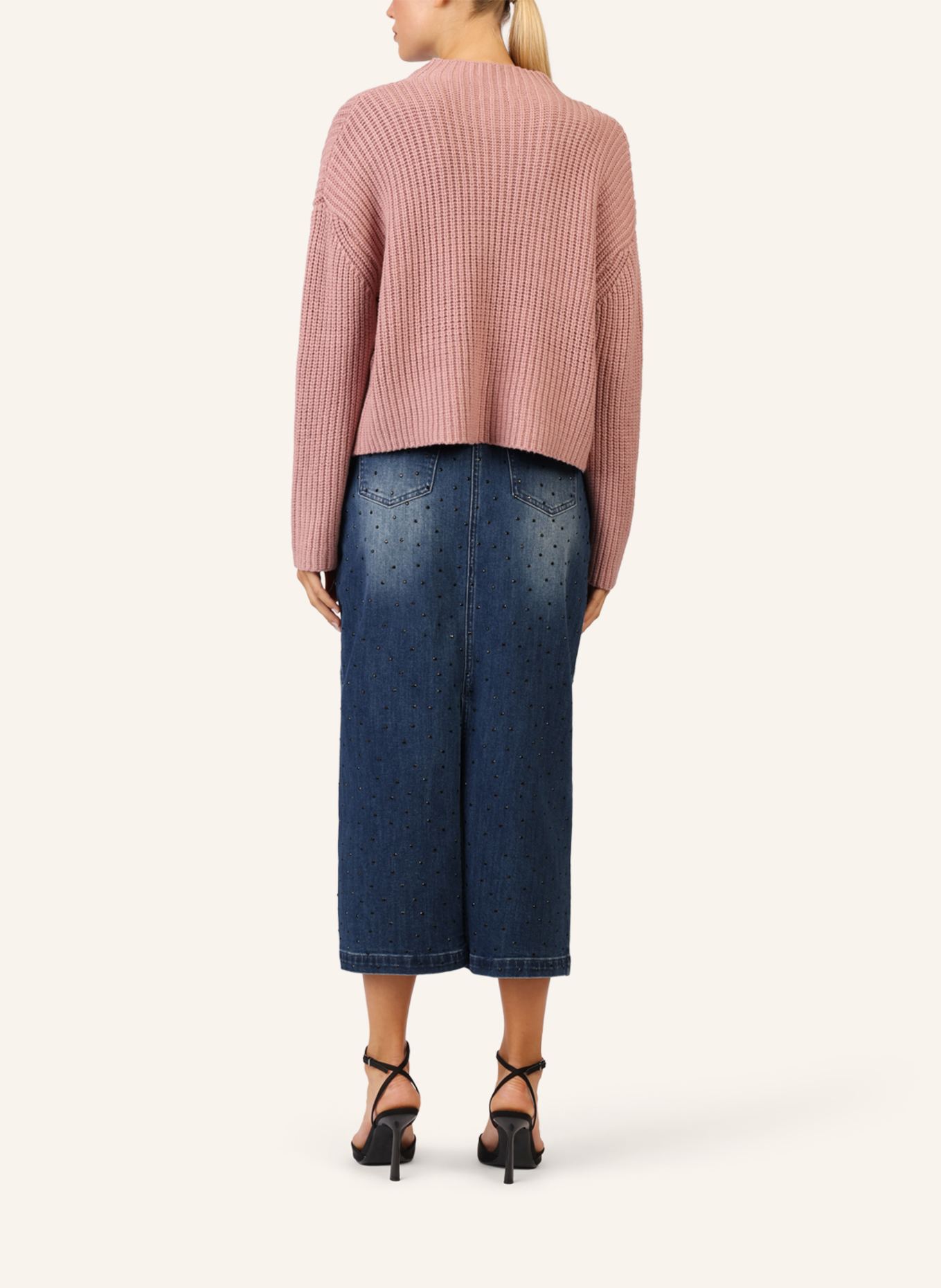 APART Oversized Pullover: HELLLILA