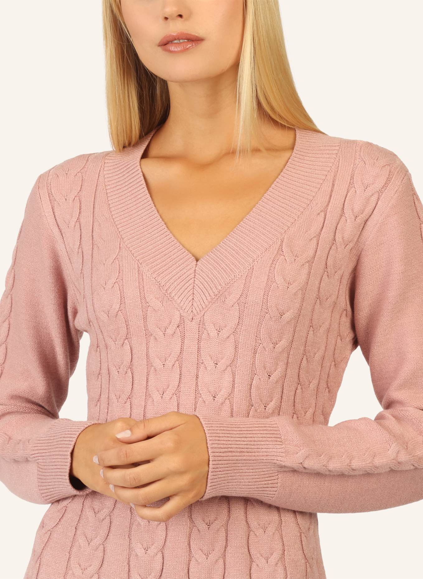 APART Strickkleid: HELLLILA