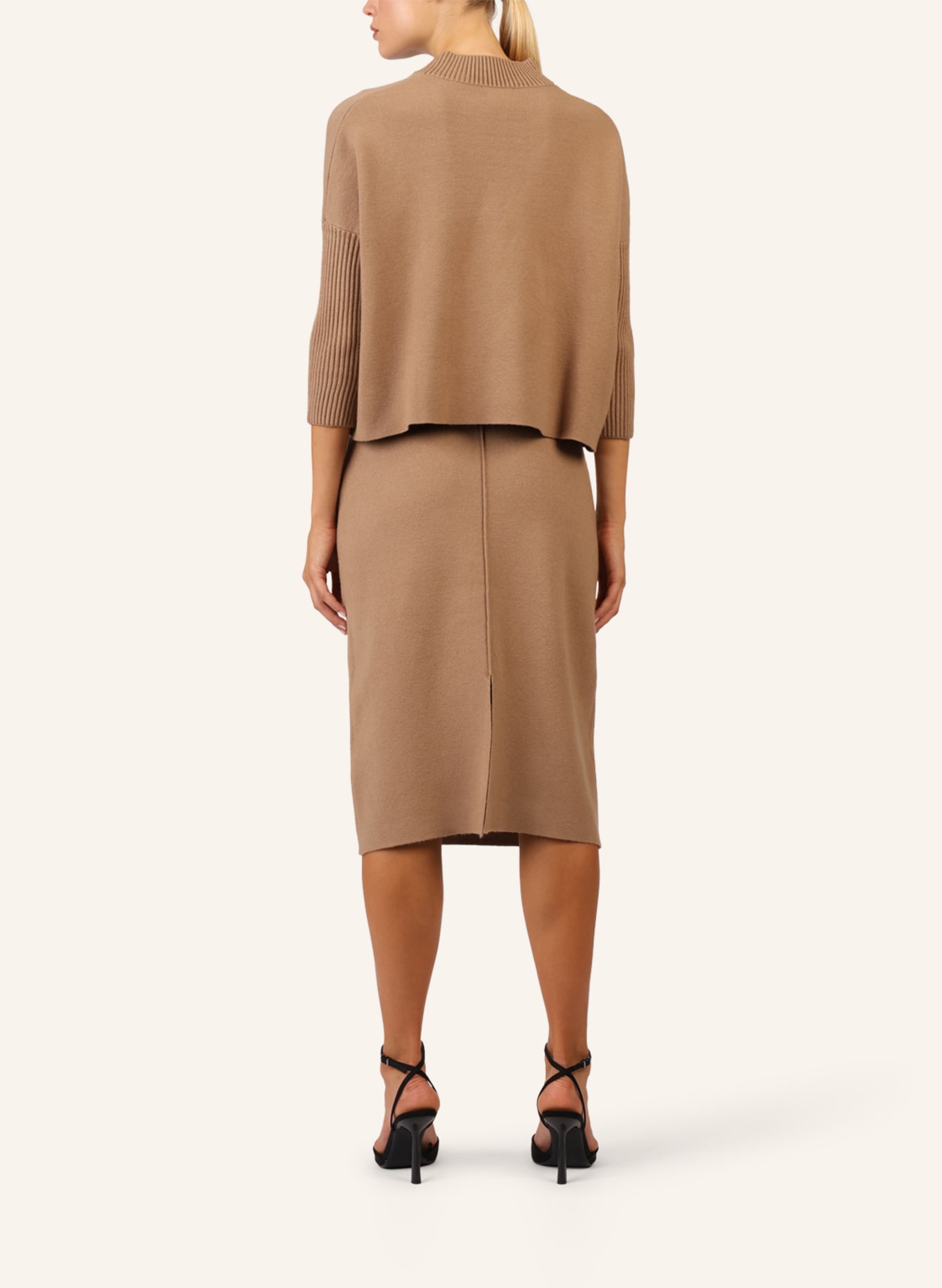 APART Oversized Pullover: CAMEL