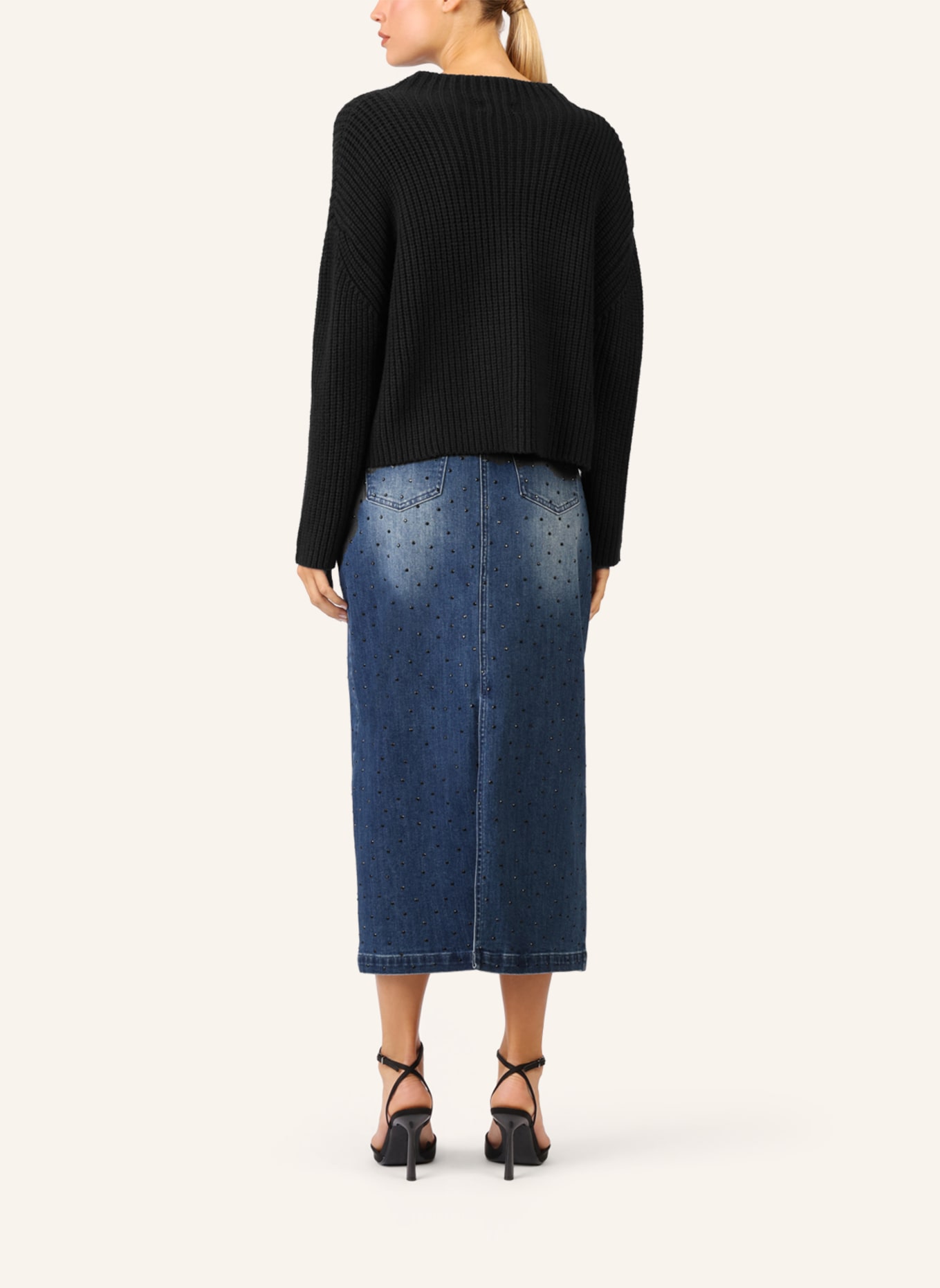 APART Oversized Pullover: SCHWARZ