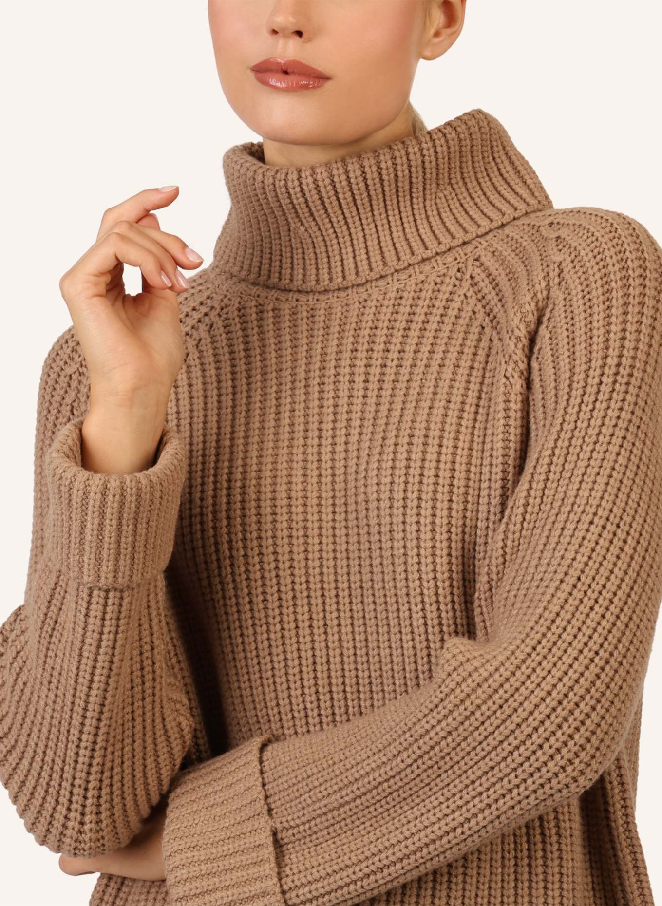 APART Oversized Pullover: CAMEL