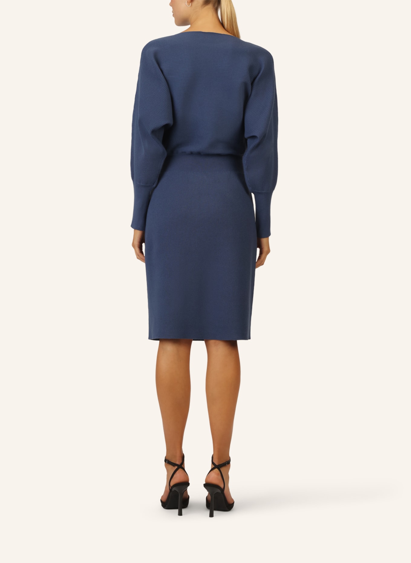 APART Strickkleid: BLAU