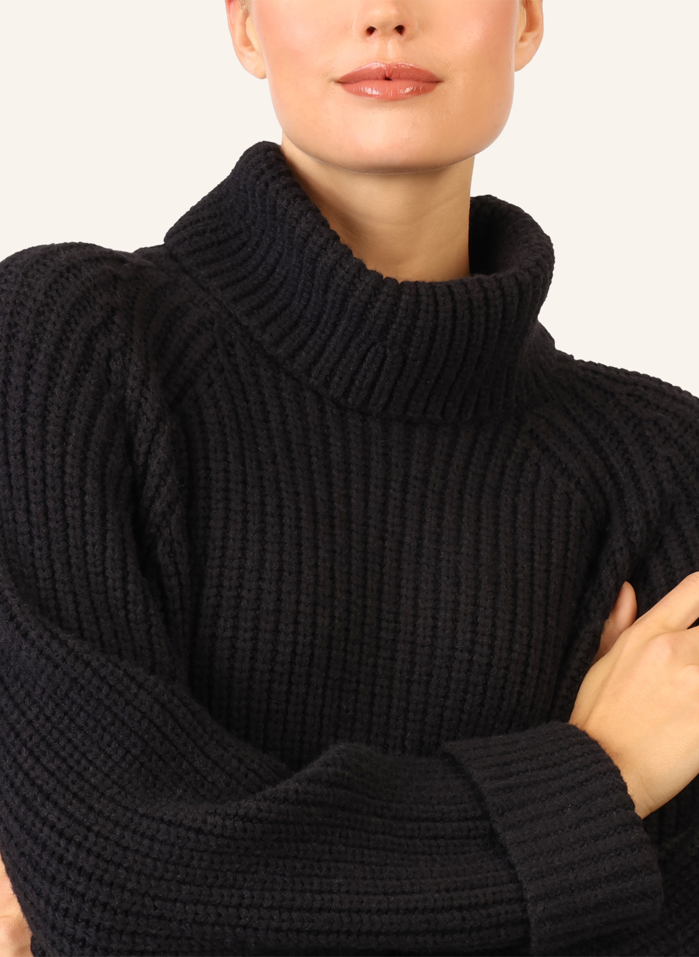 APART Oversized Pullover: SCHWARZ