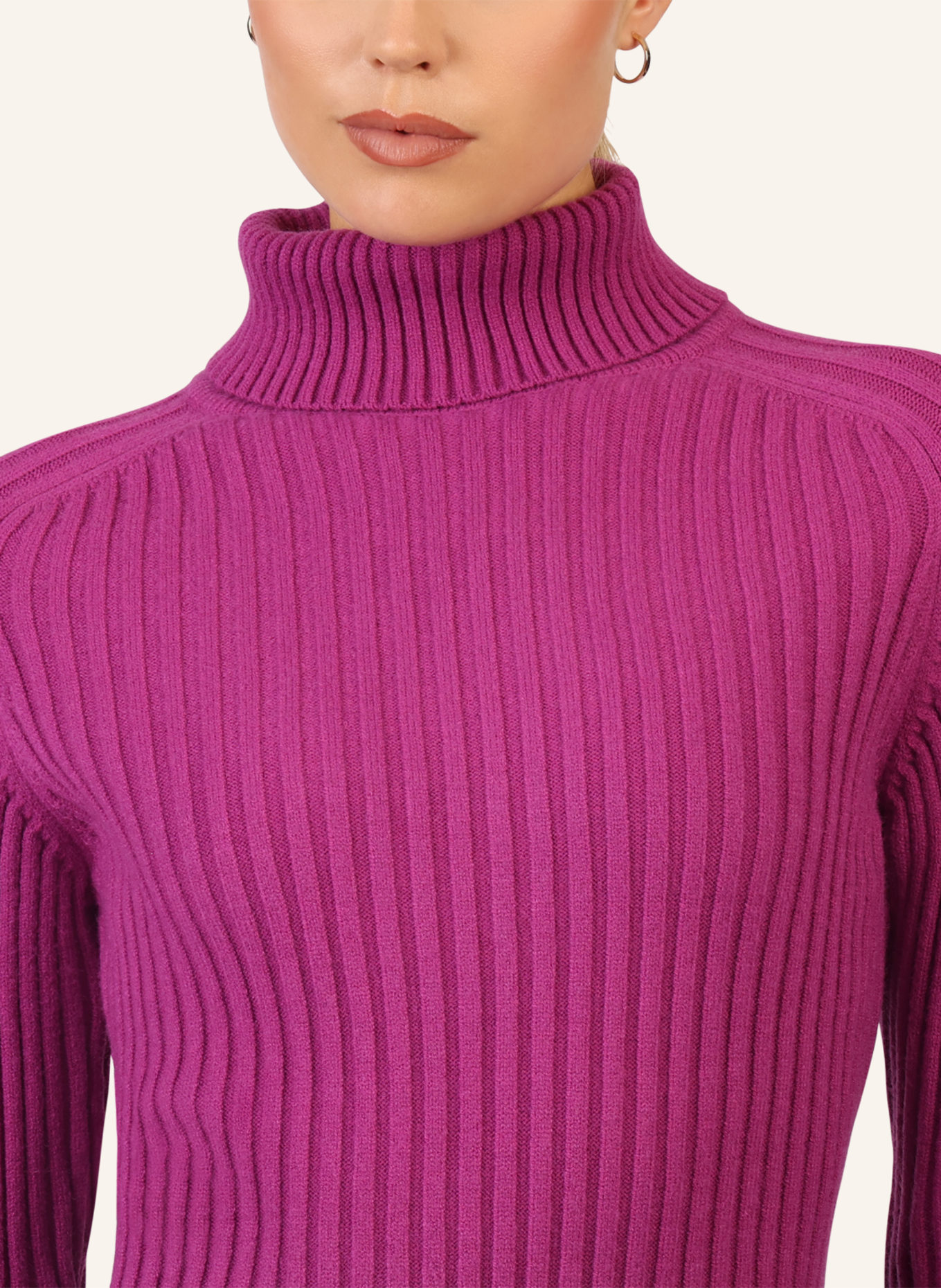 APART Rippenstrickkleid: LILA