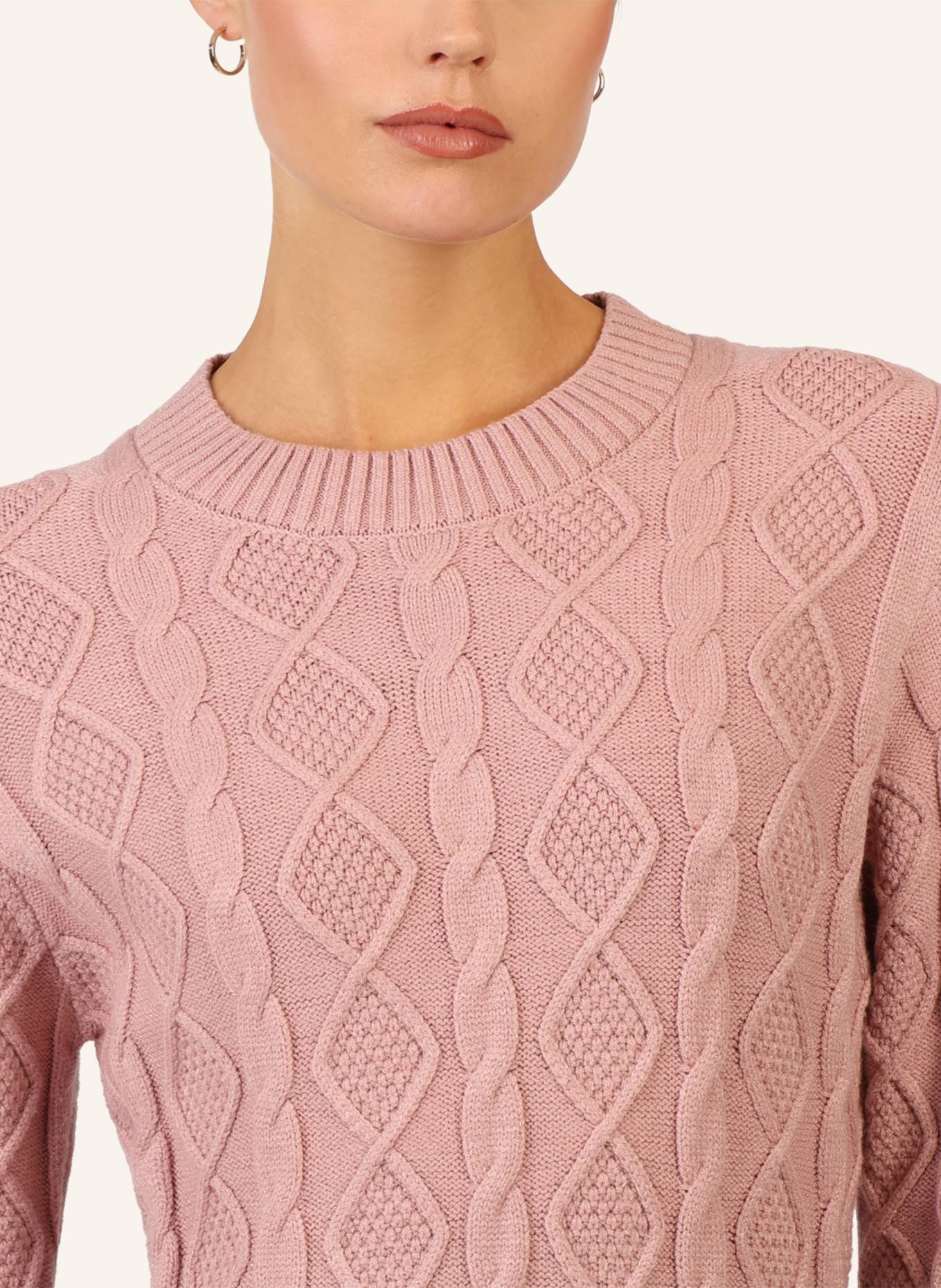 APART Strickkleid: HELLLILA