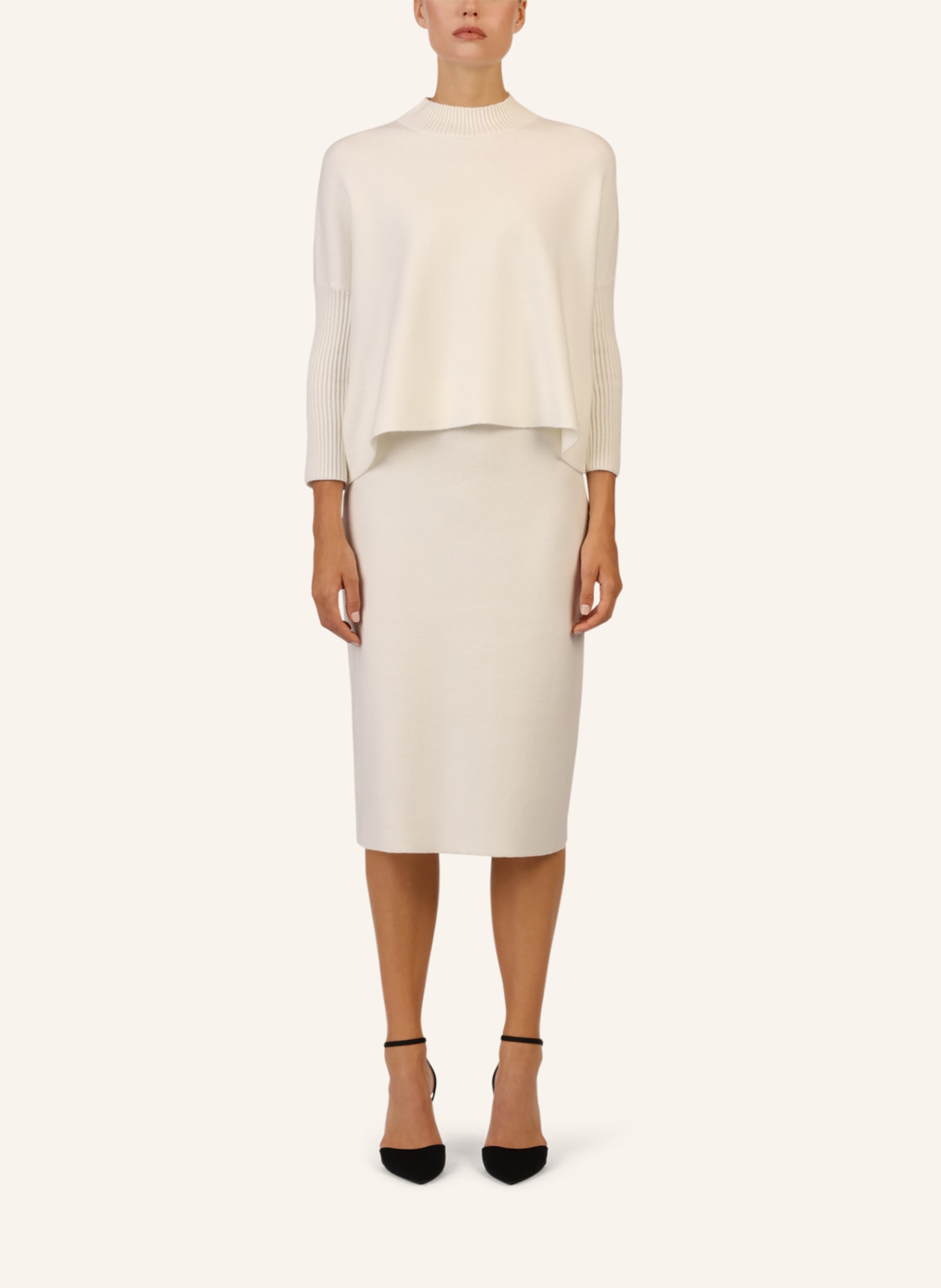 APART Oversized Pullover: CREME