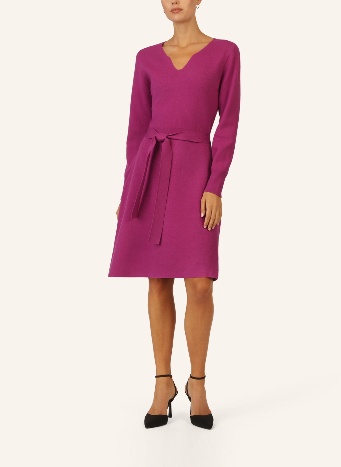 APART Strickkleid: LILA