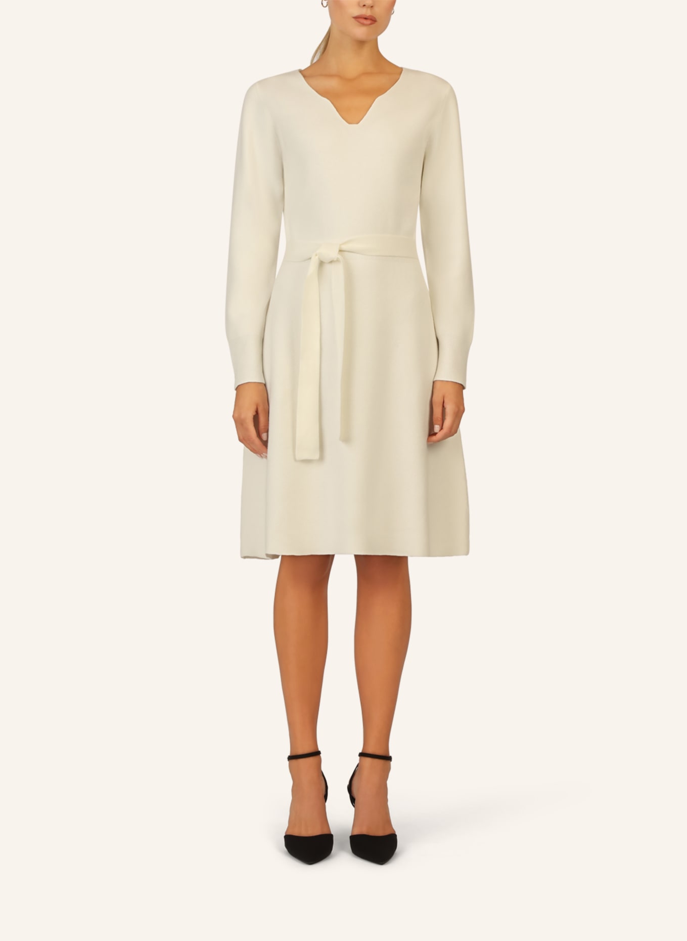 APART Strickkleid: CREME