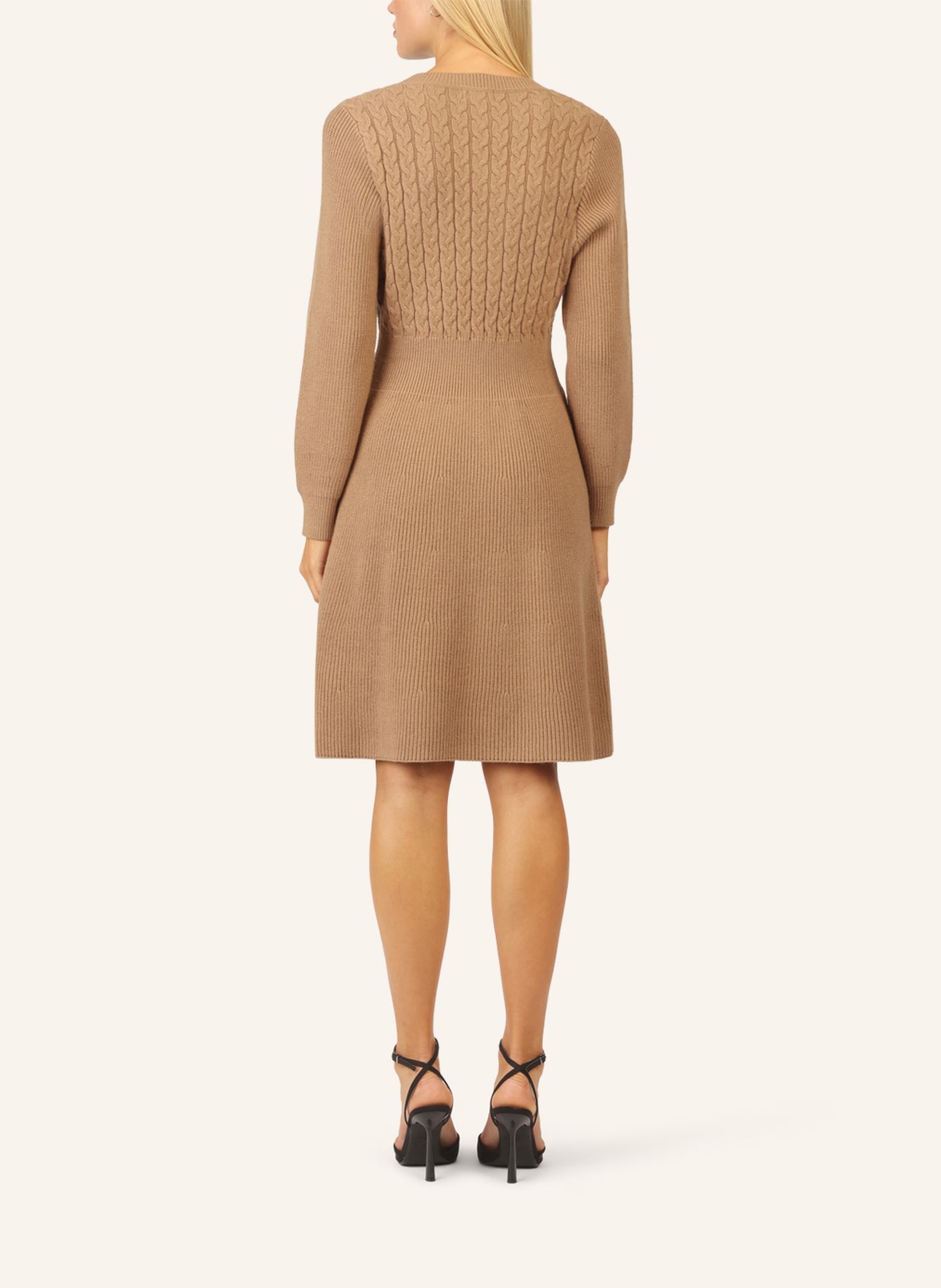 APART Strickkleid: CAMEL