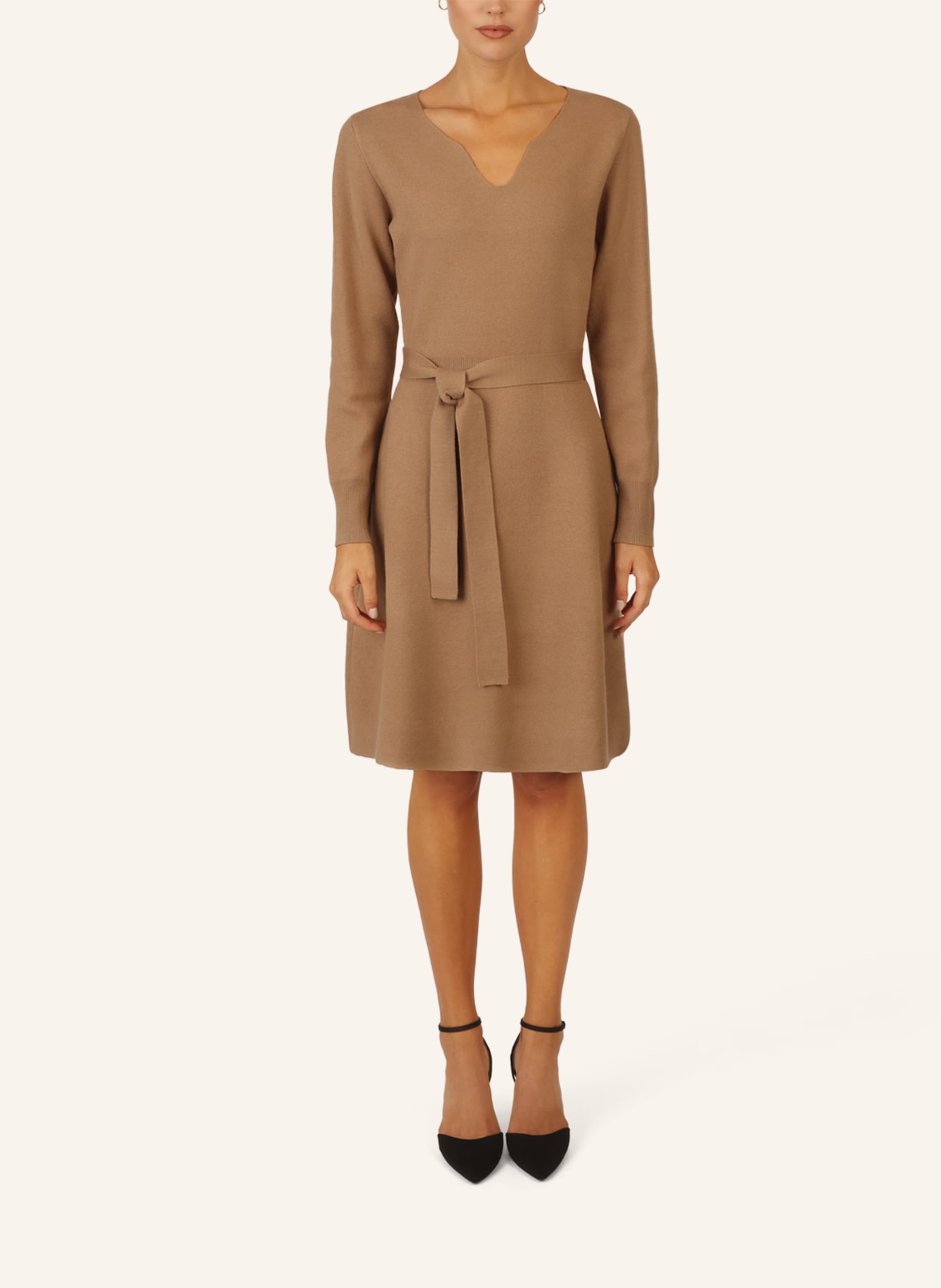 APART Strickkleid: CAMEL