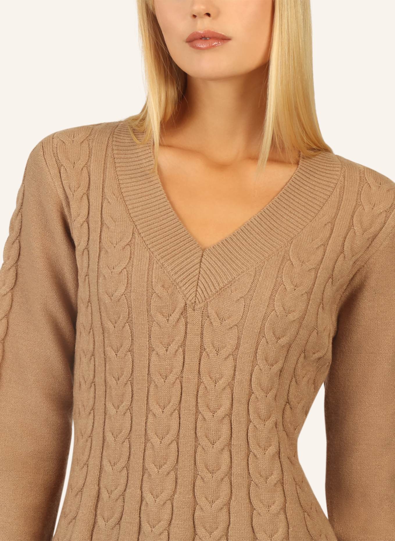 APART Strickkleid: CAMEL