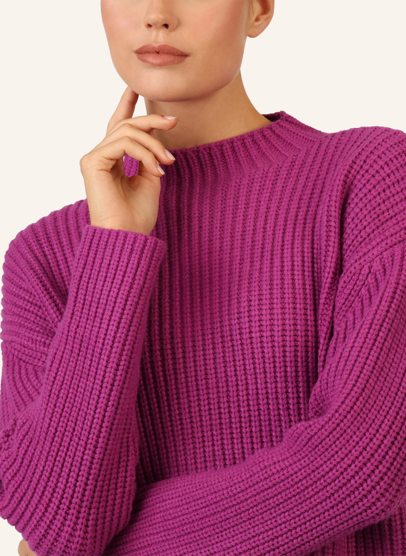 APART Oversized Pullover: LILA