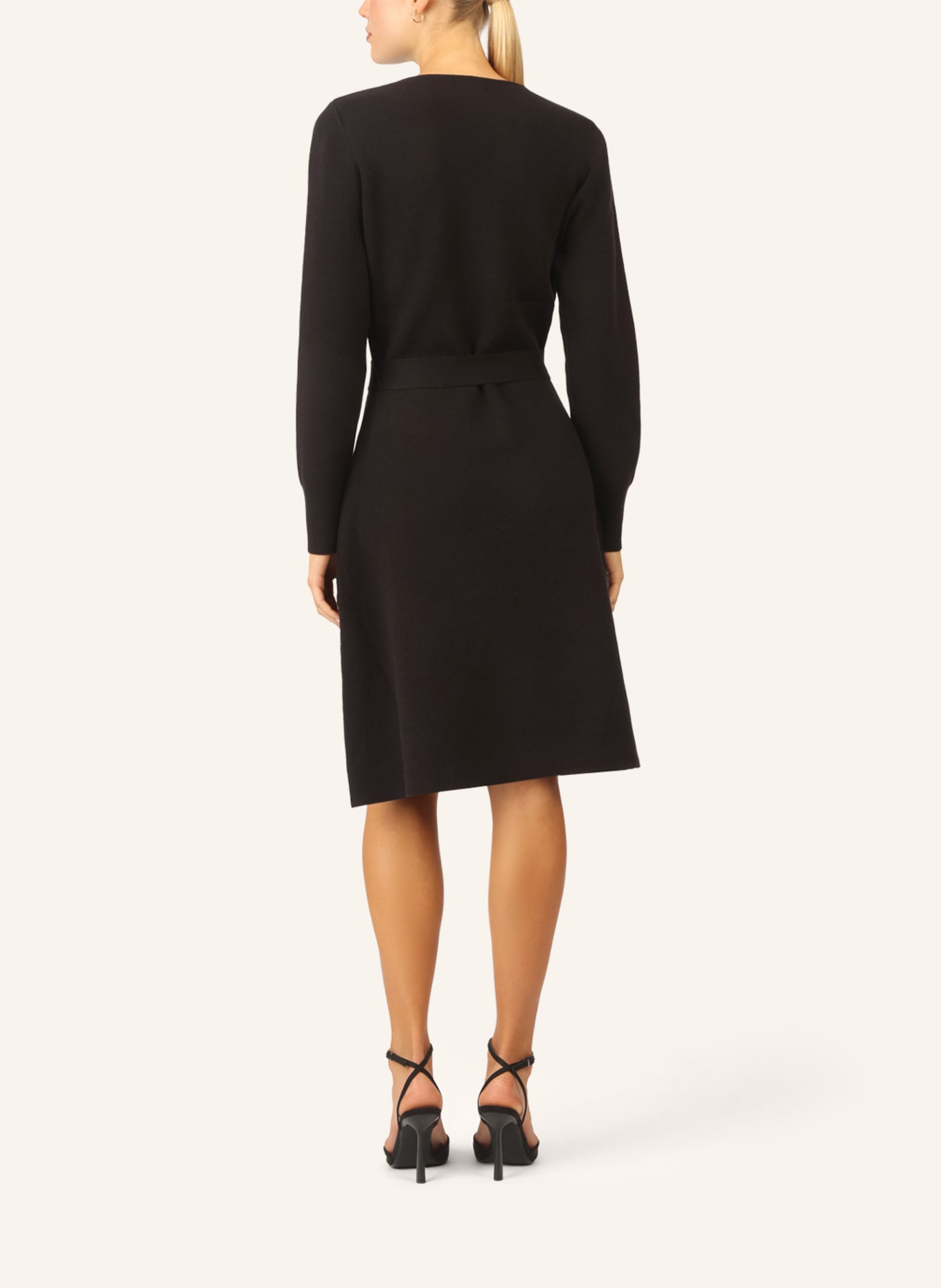 APART Strickkleid: SCHWARZ