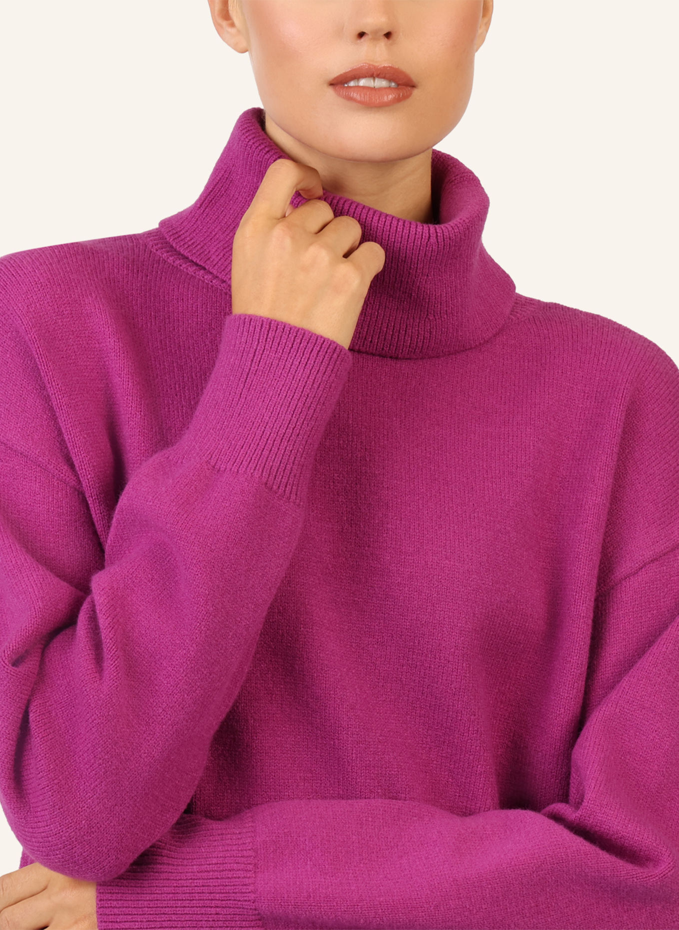 APART Overside Strickkleid: LILA