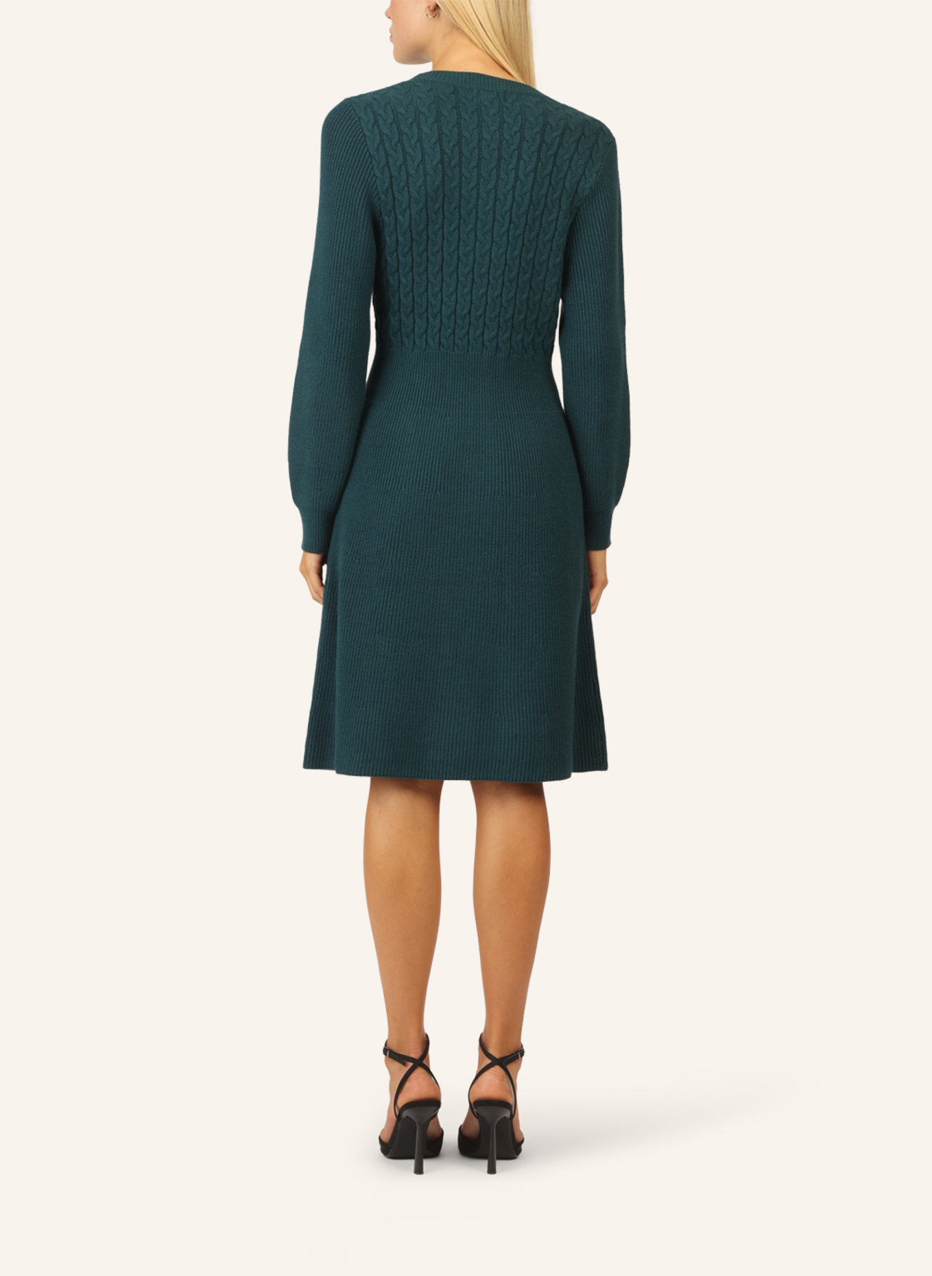 APART Strickkleid: DUNKELGRÜN