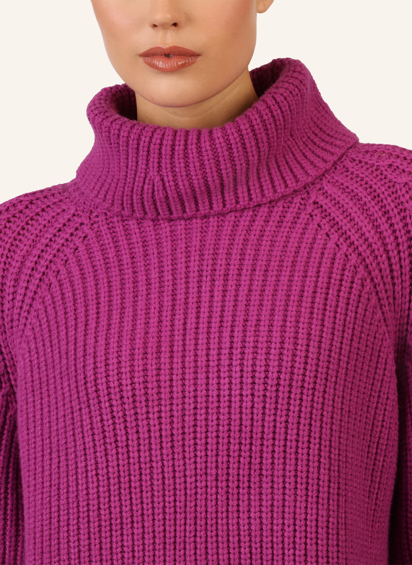 APART Oversized Pullover: LILA