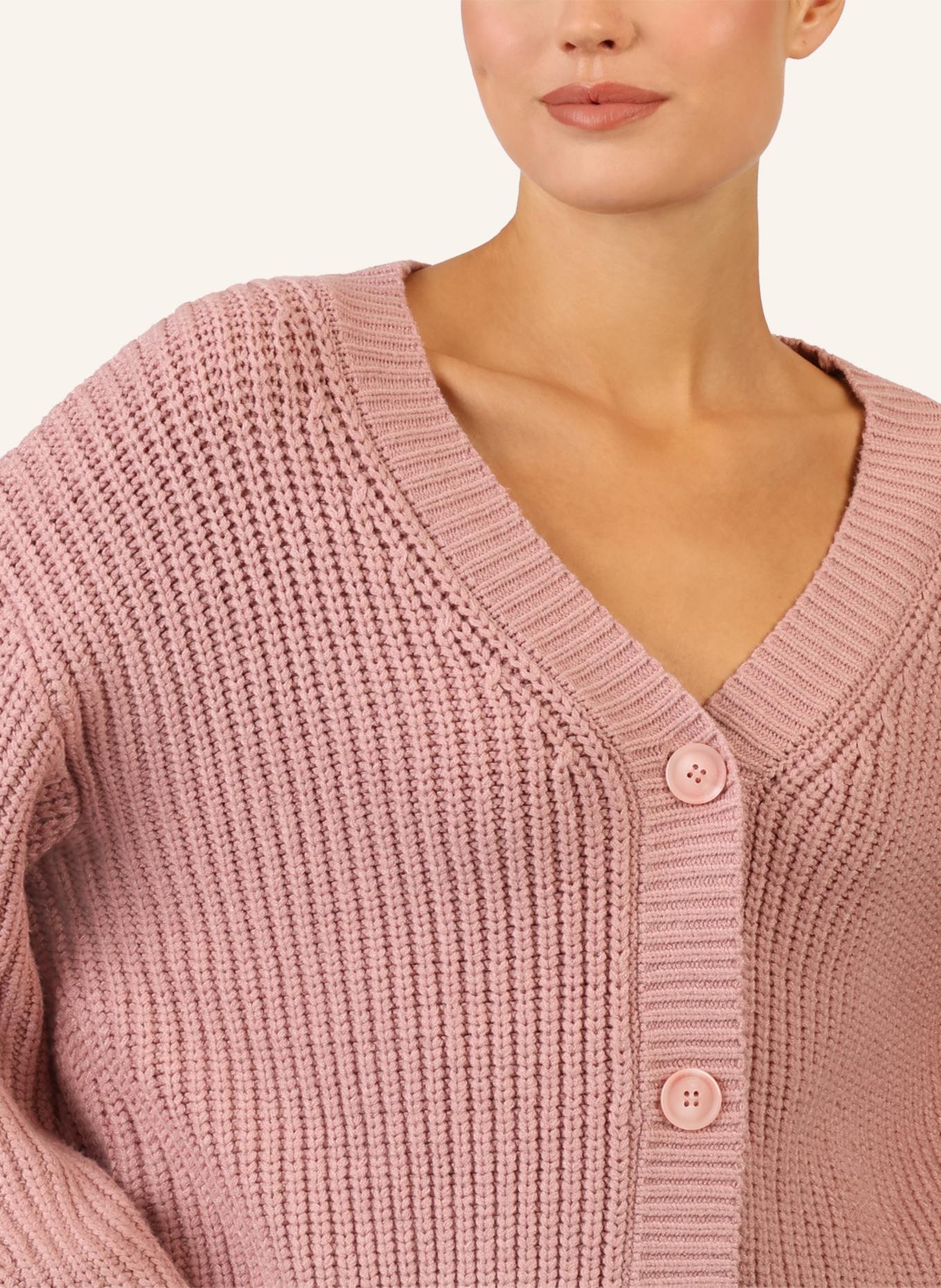 APART Oversized Strickjacke: HELLLILA