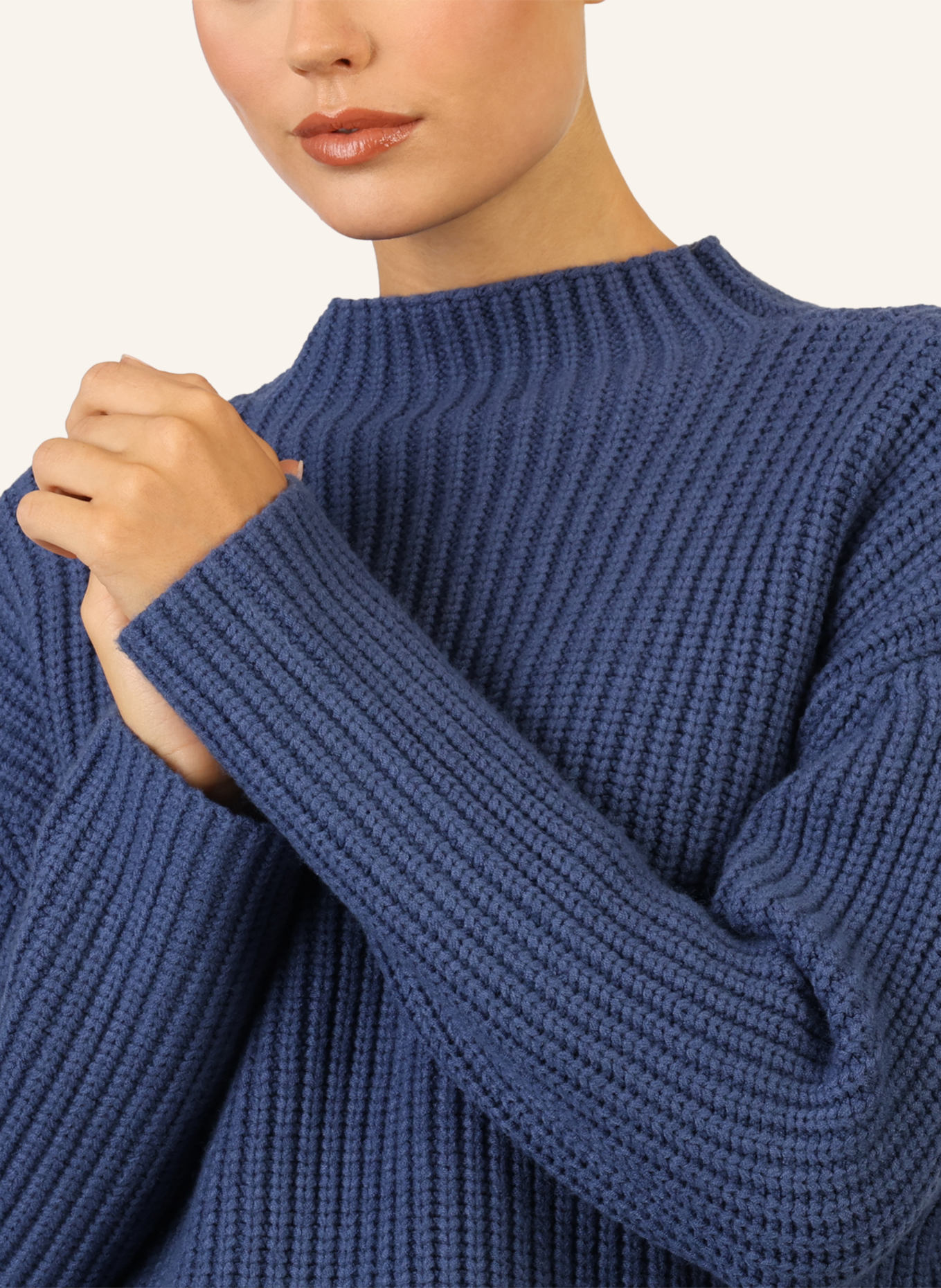 APART Oversized Pullover: BLAU