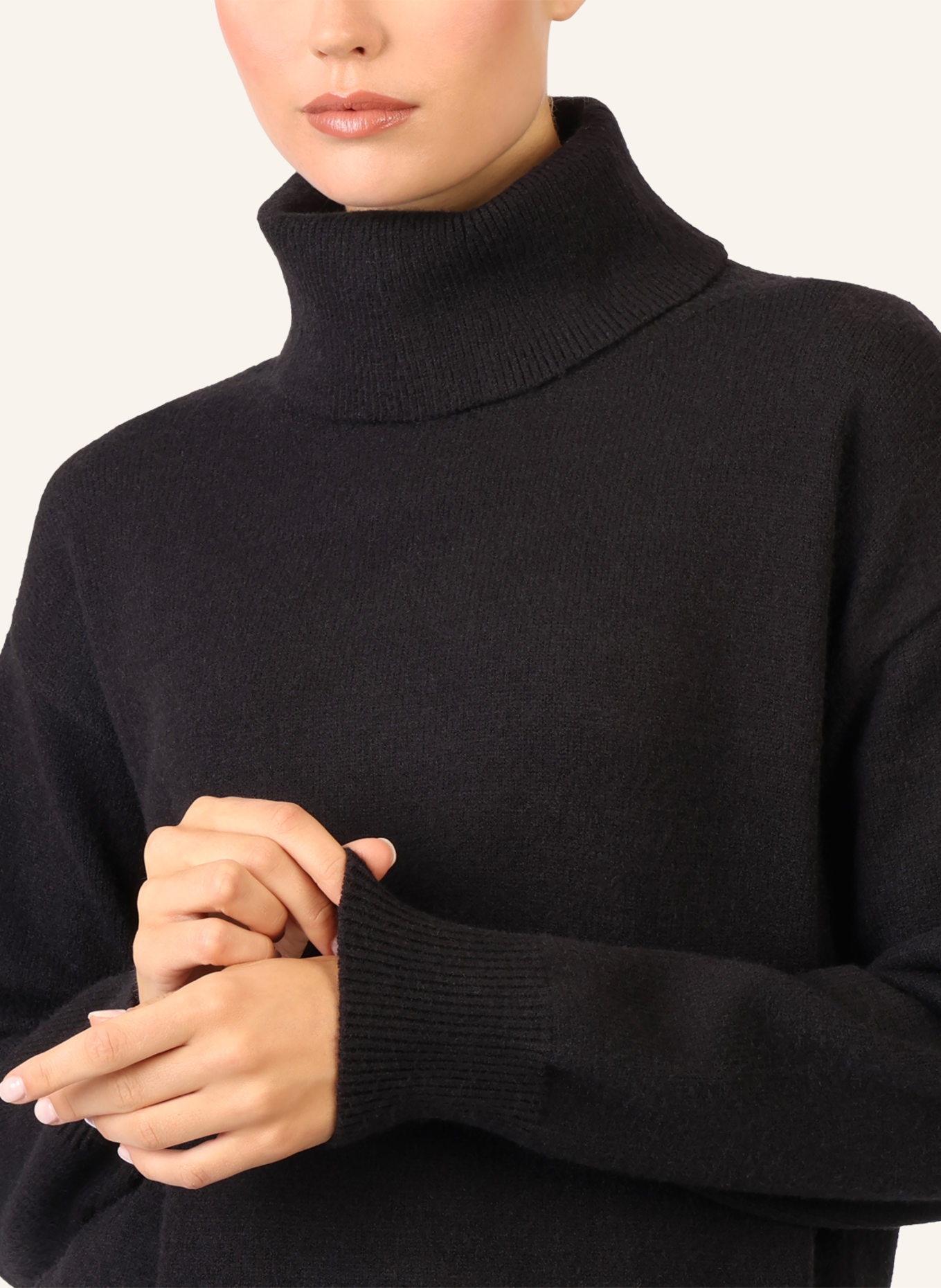 APART Overside Strickkleid: SCHWARZ