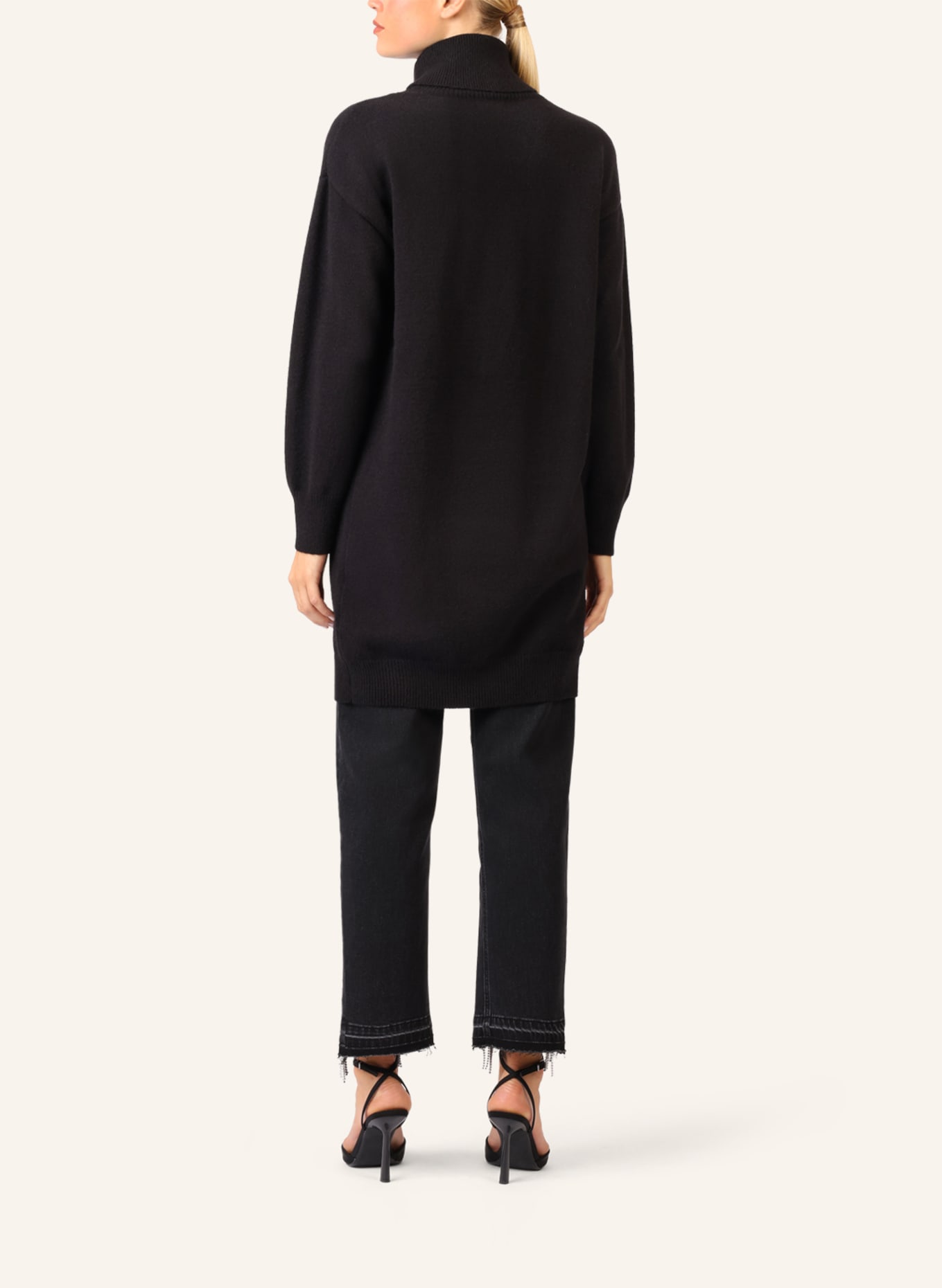 APART Overside Strickkleid: SCHWARZ