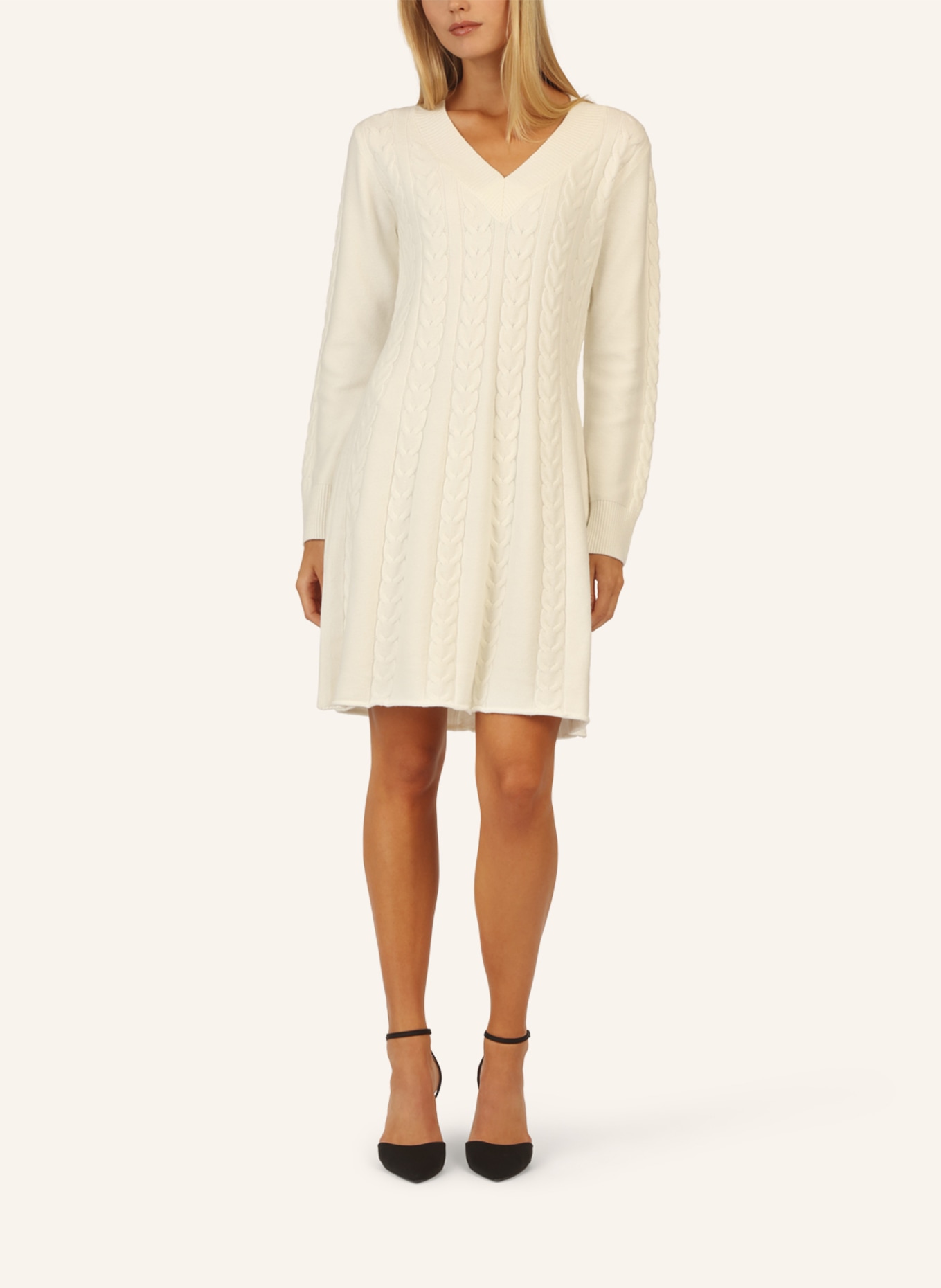 APART Strickkleid: CREME