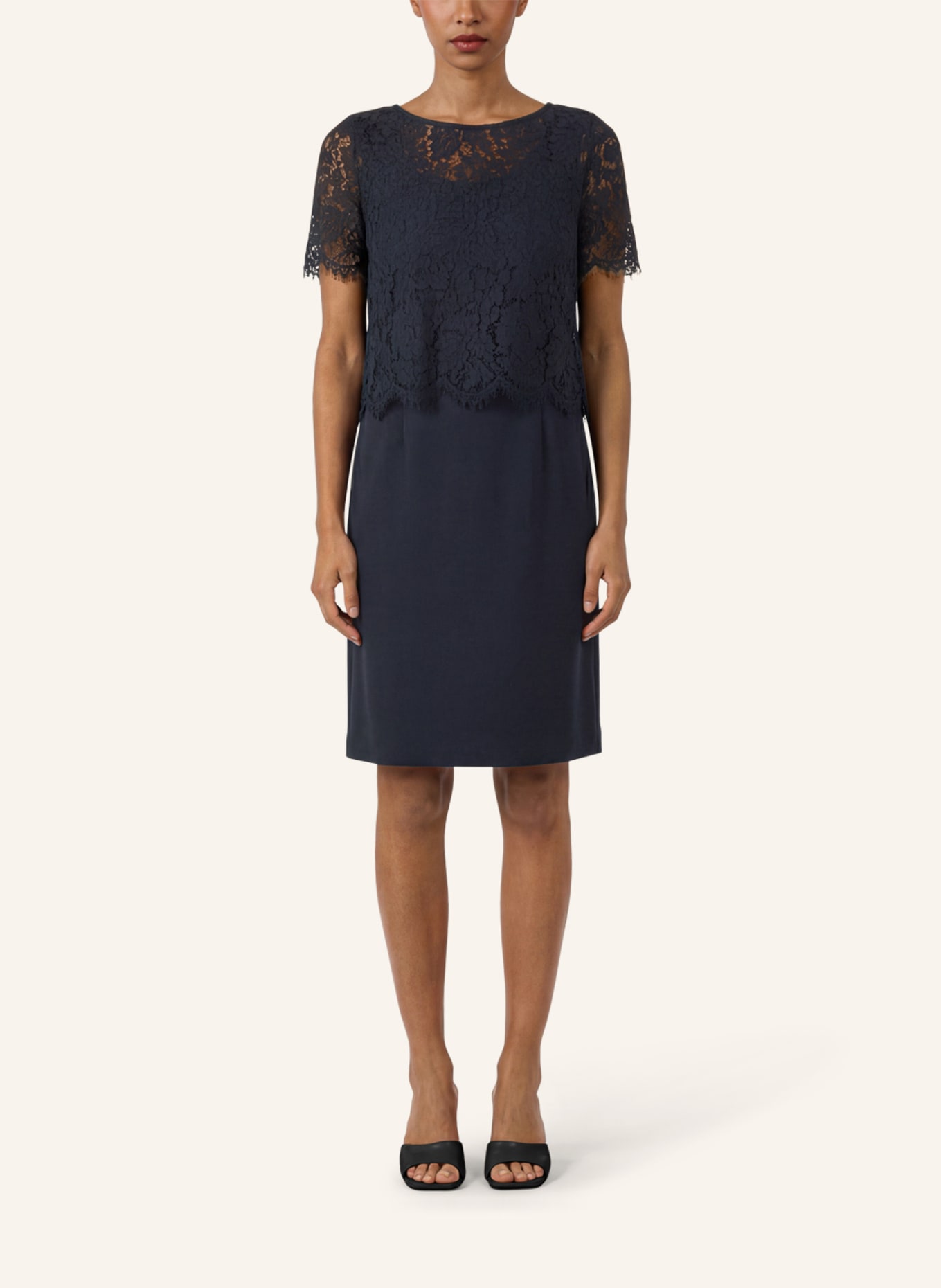 APART Etuikleid mit Spitzenjäckchen: DUNKELBLAU