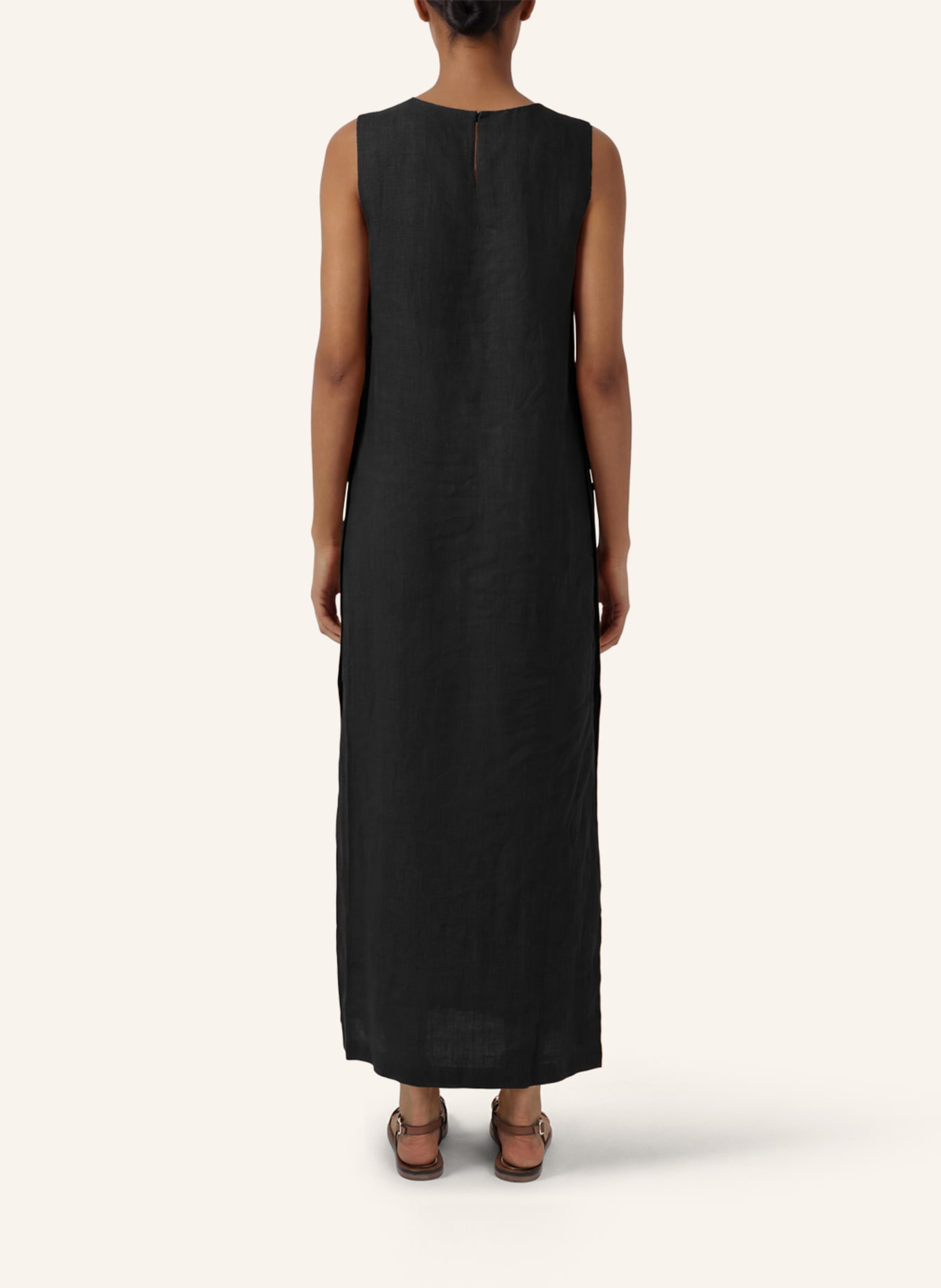 APART Kleid: SCHWARZ