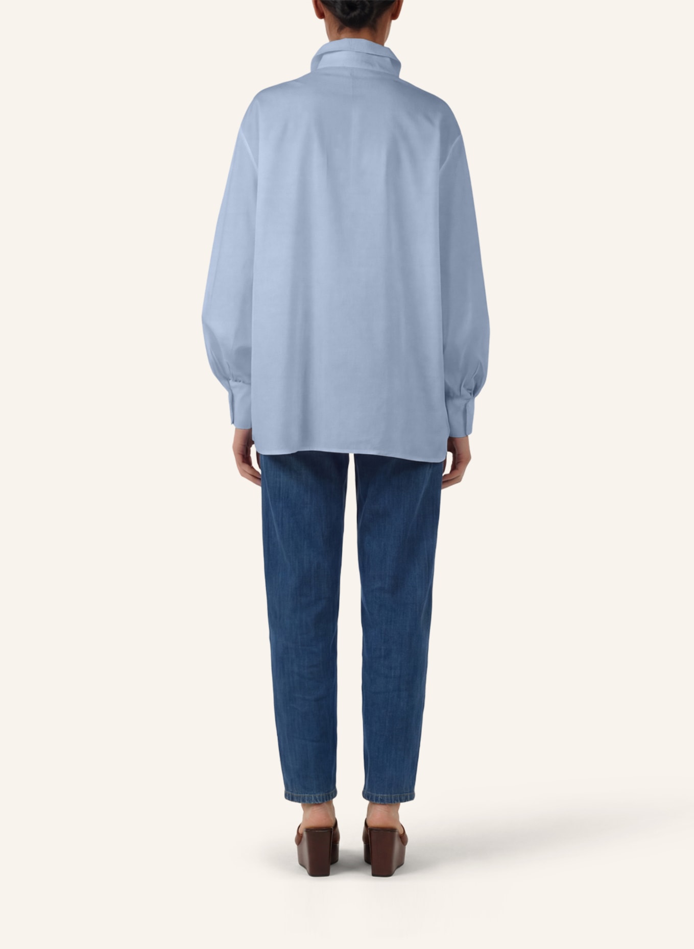 APART Oversize Bluse: HELLBLAU