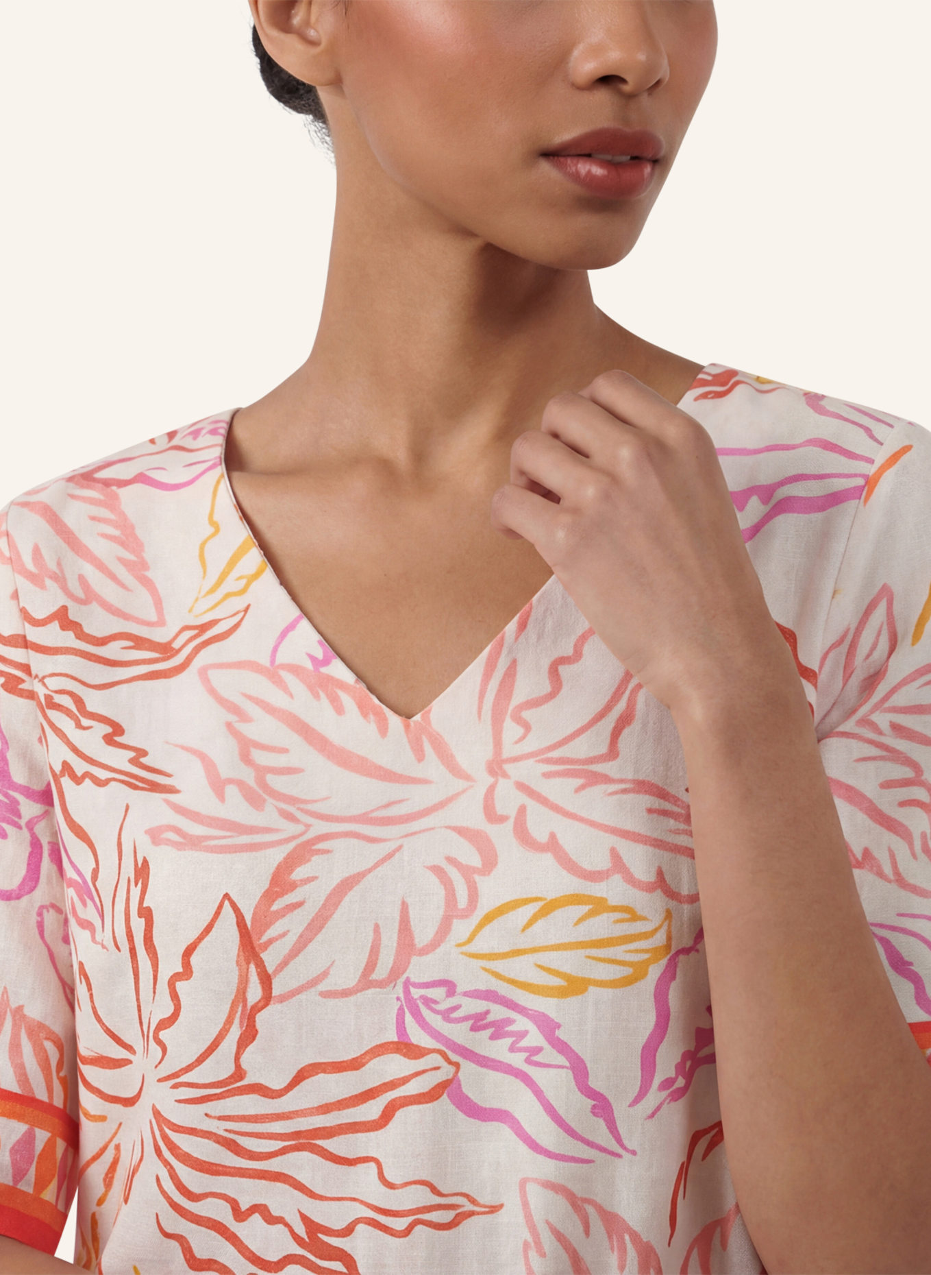 APART Jerseykleid: CREME/ NUDE