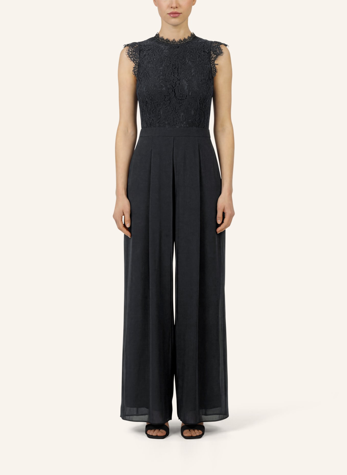 APART Overall mit Spitzenoberteil: SCHWARZ