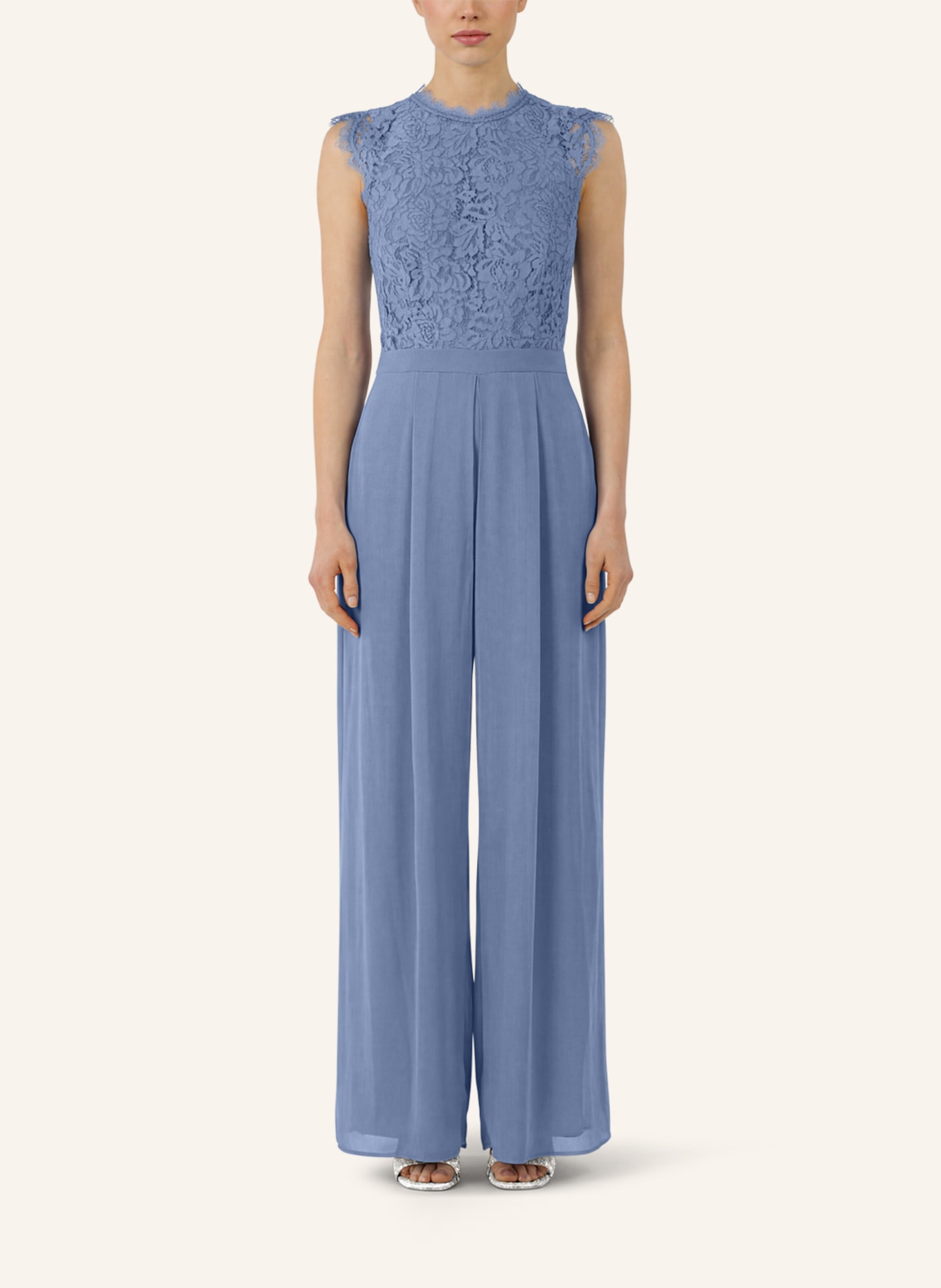 APART Overall mit Spitzenoberteil: HELLBLAU