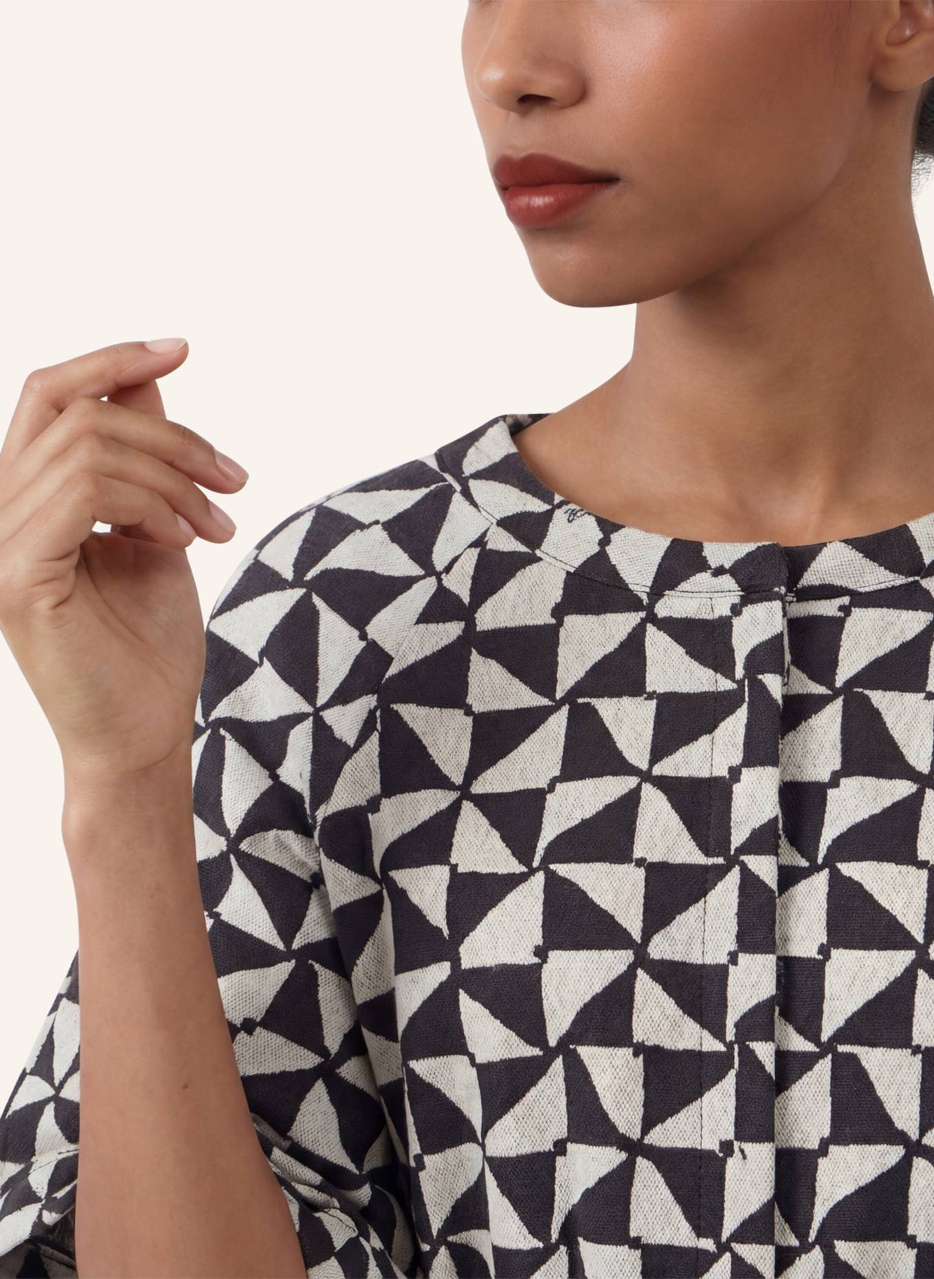 APART Kurzes Kleid: SCHWARZ/ CREME