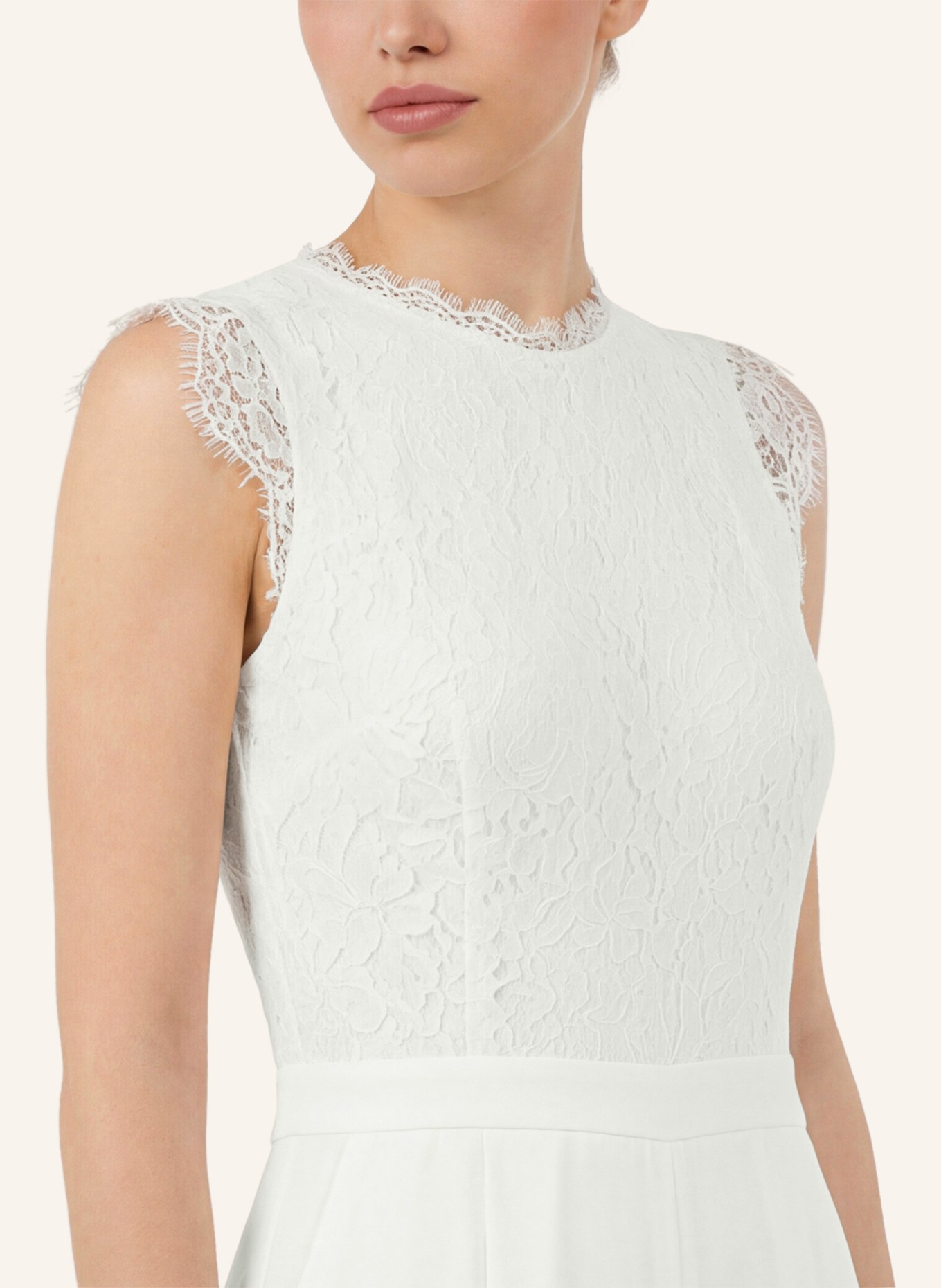 APART Overall mit Spitzenoberteil: CREME