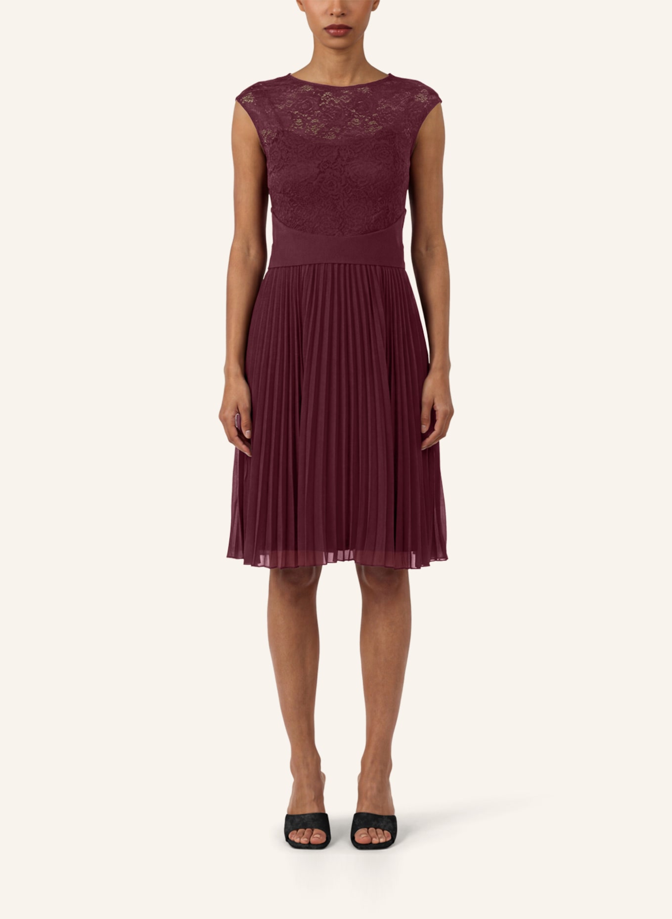 APART Cocktailkleid: ROT