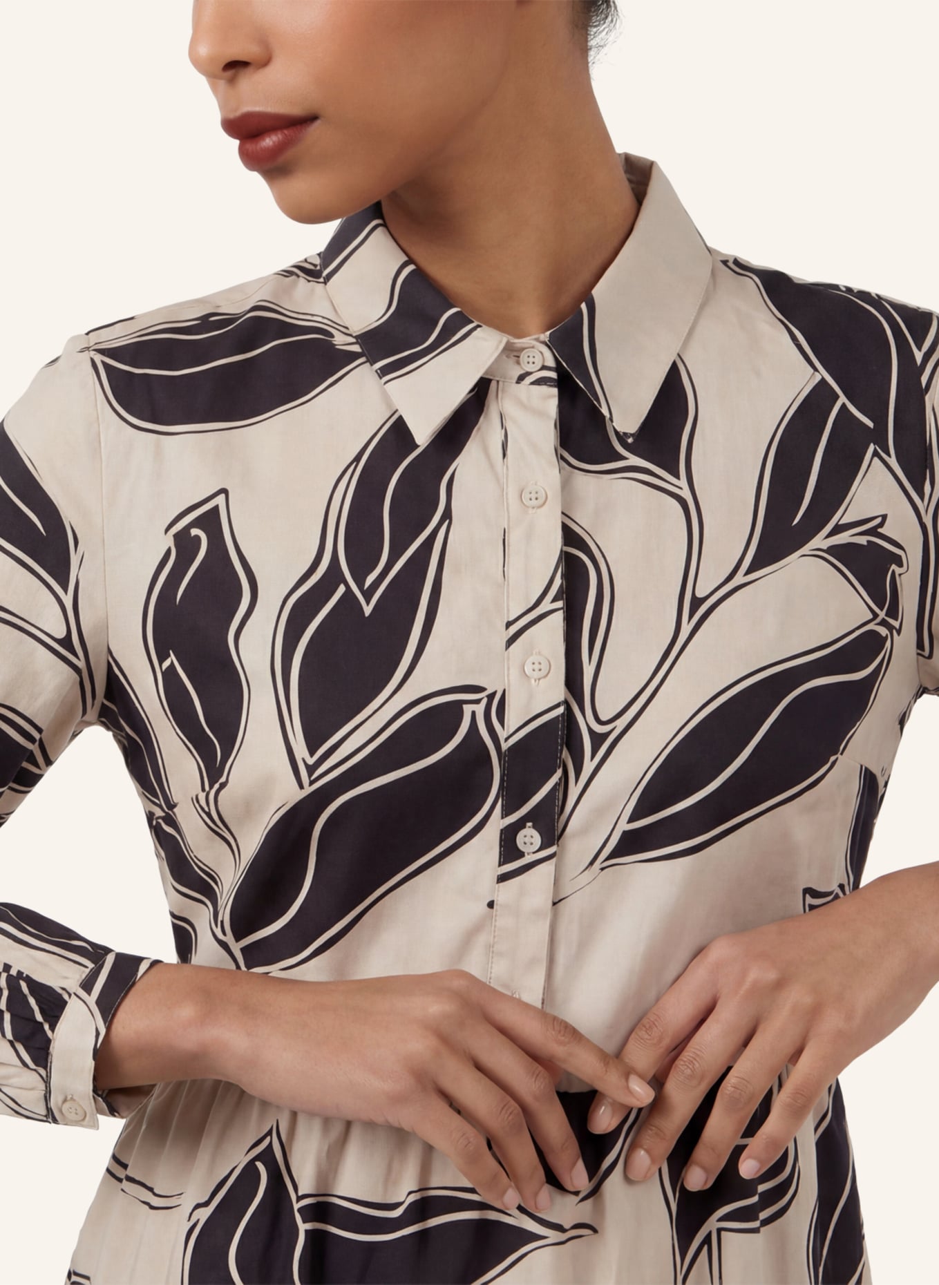 APART Midi Kleid: BEIGE/ SCHWARZ