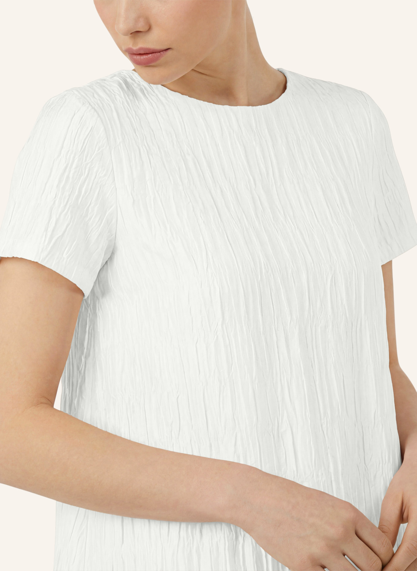 APART Kurzes Cloqué Kleid: CREME