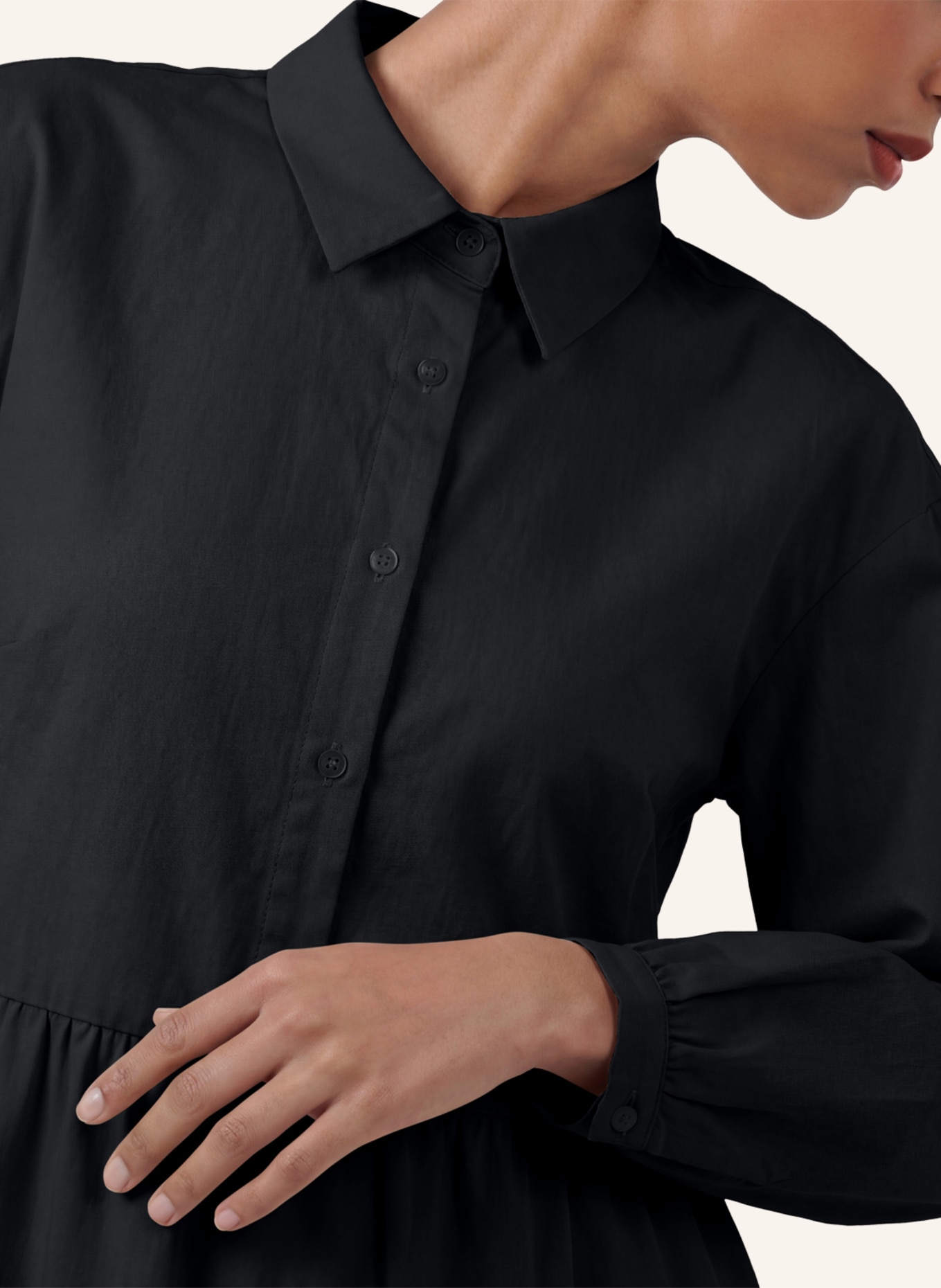 APART Midi Kleid: SCHWARZ