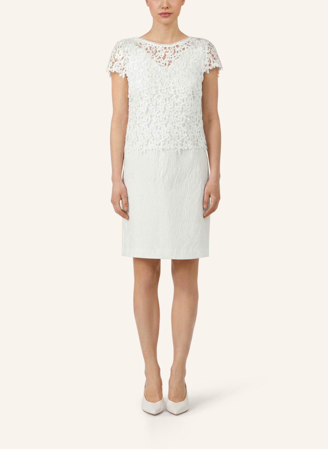 APART Etuikleid mit Spitzenjäckchen: CREME