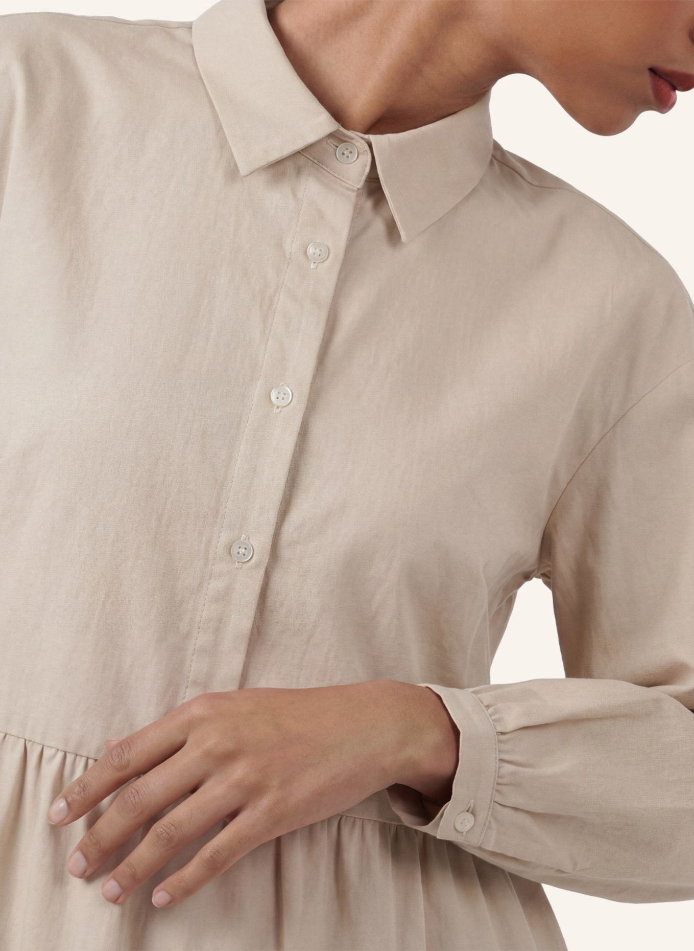 APART Midi Kleid: BEIGE