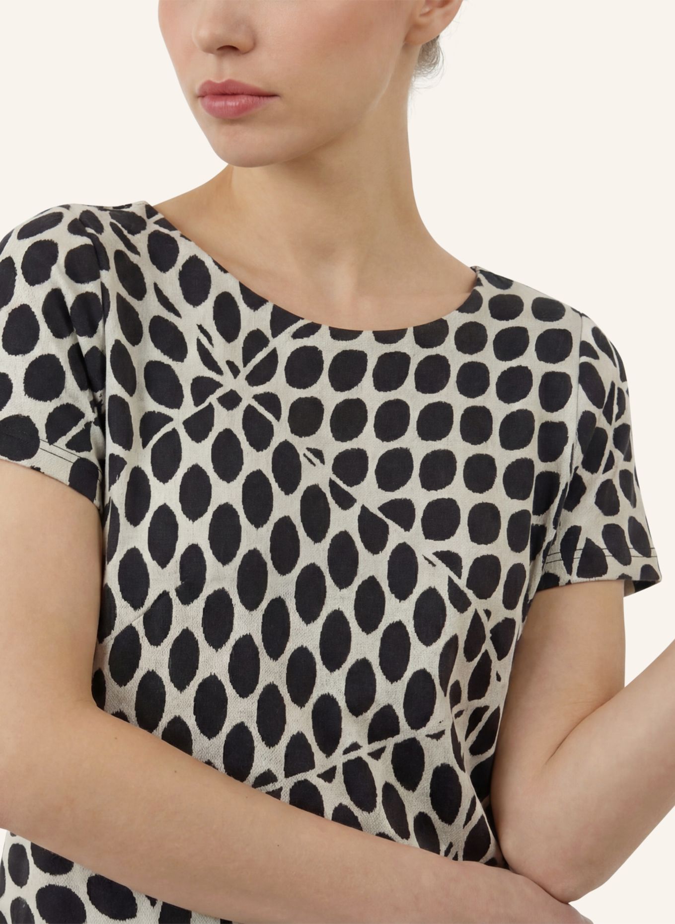 APART Jerseykleid: SCHWARZ/ CREME