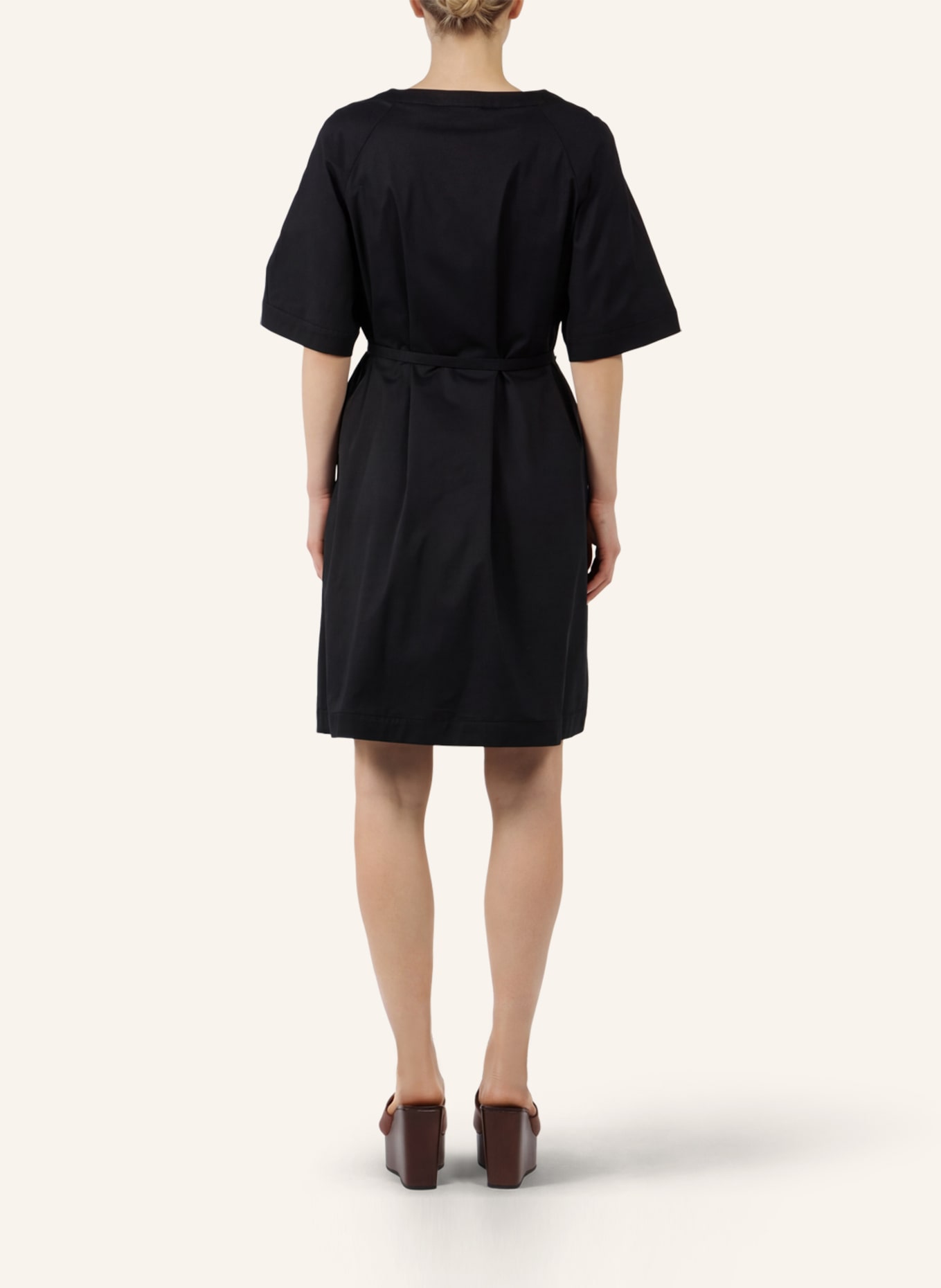 APART Kurzes Kleid: SCHWARZ