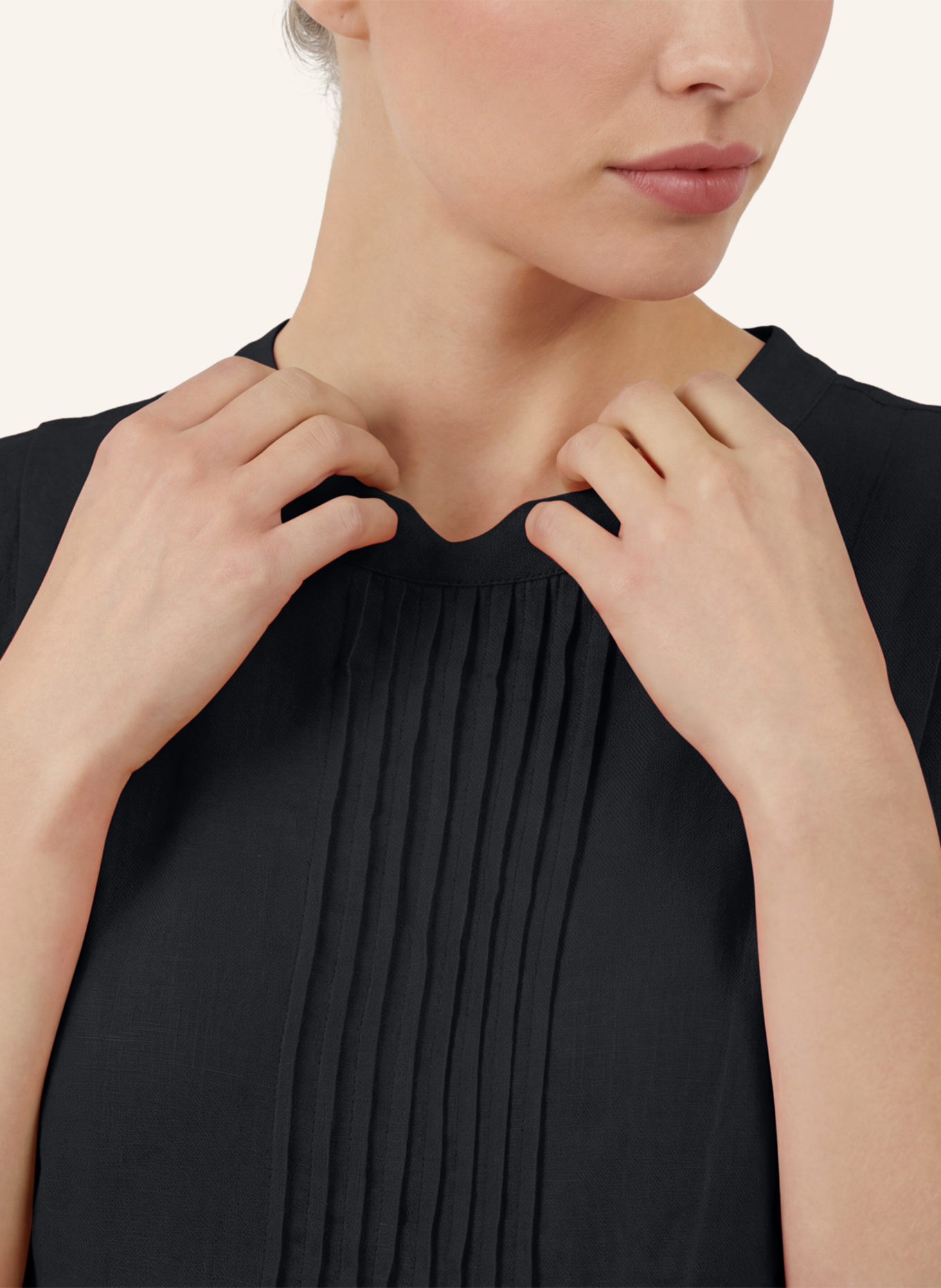 APART Kleid: SCHWARZ