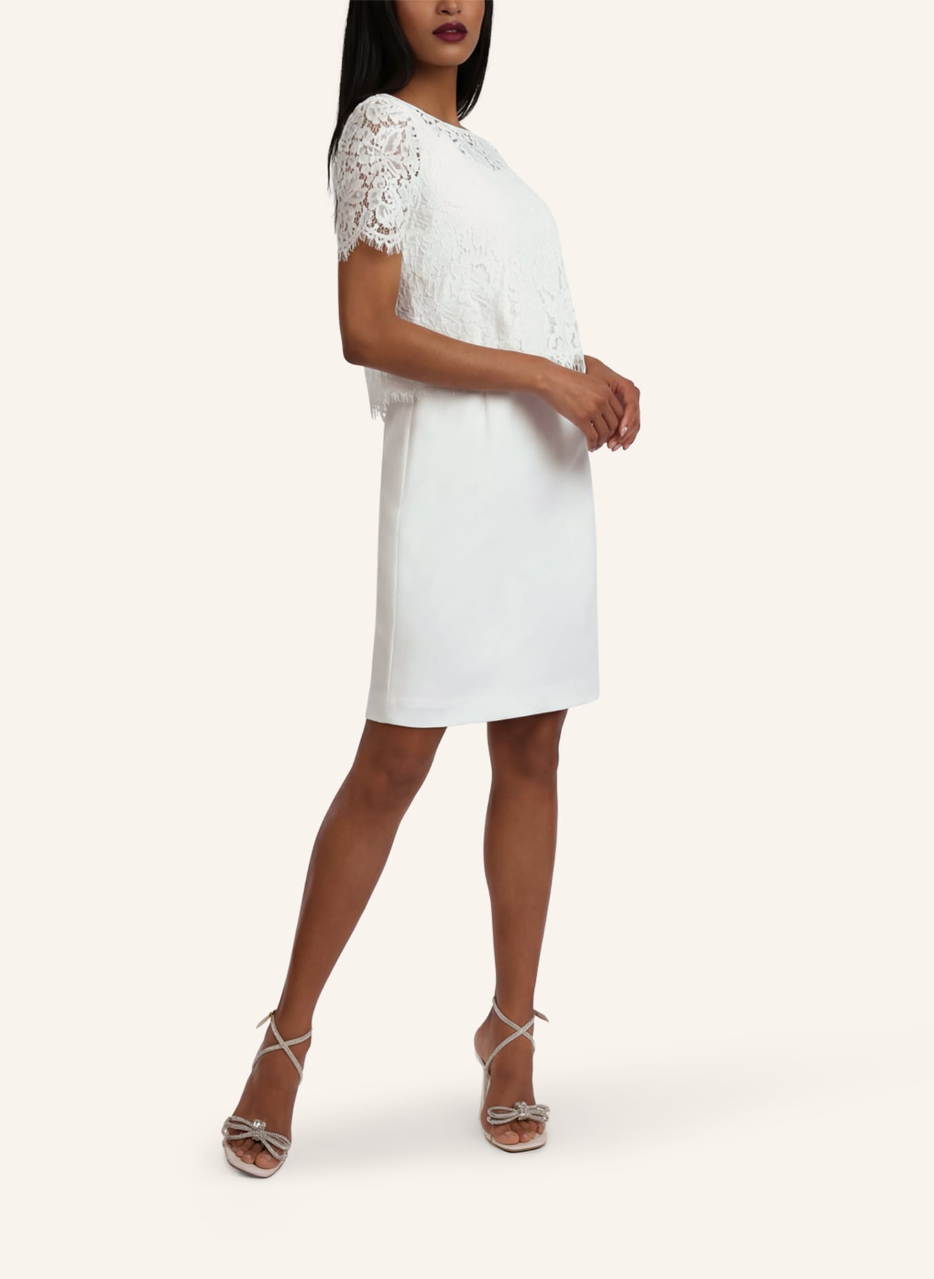 APART Etuikleid mit Spitzenjäckchen: CREME