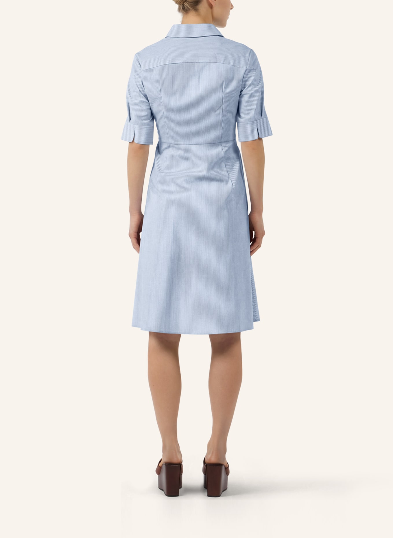 APART Kleid: HELLBLAU/ CREME