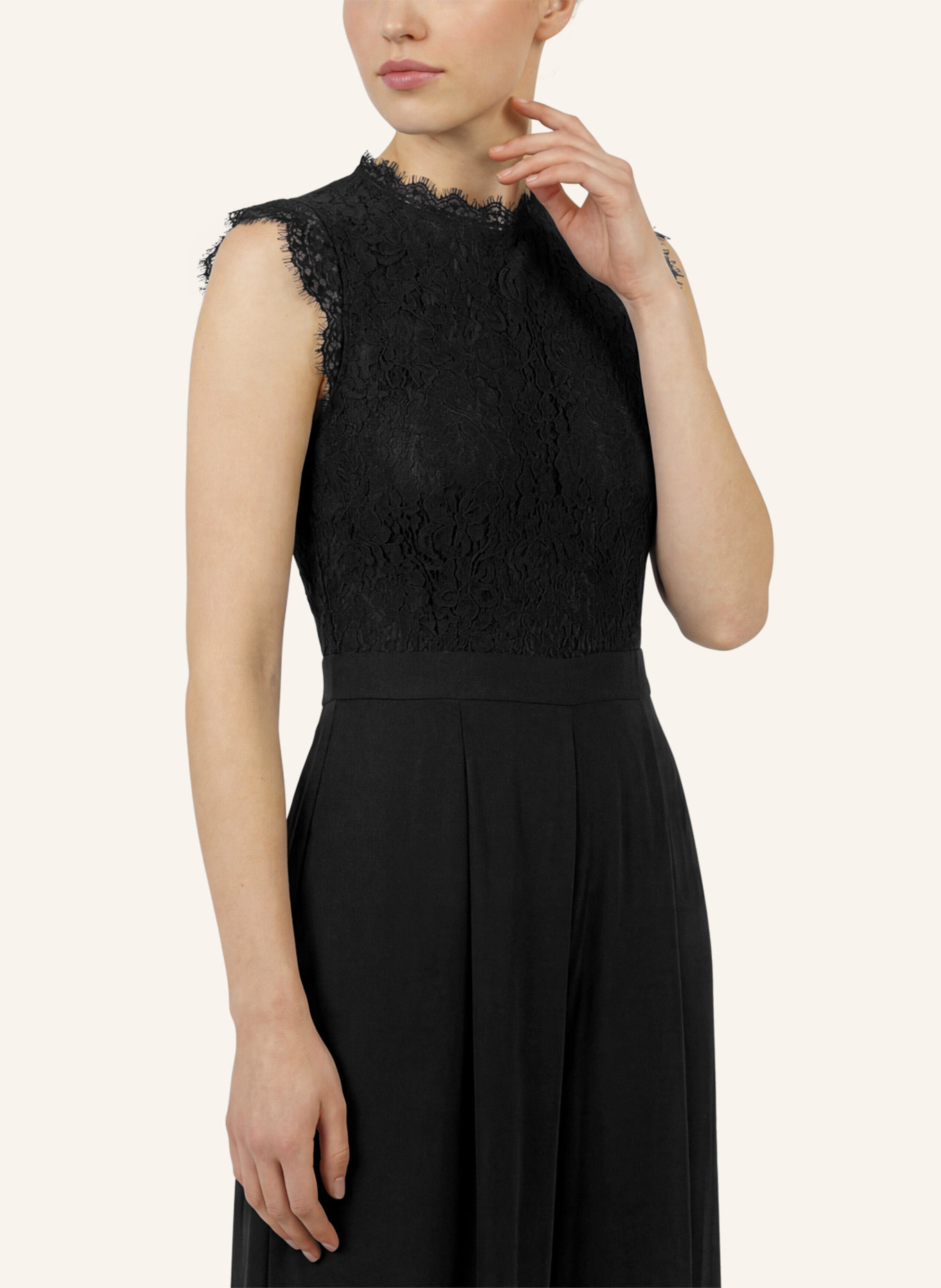 APART Overall mit Spitzenoberteil: SCHWARZ