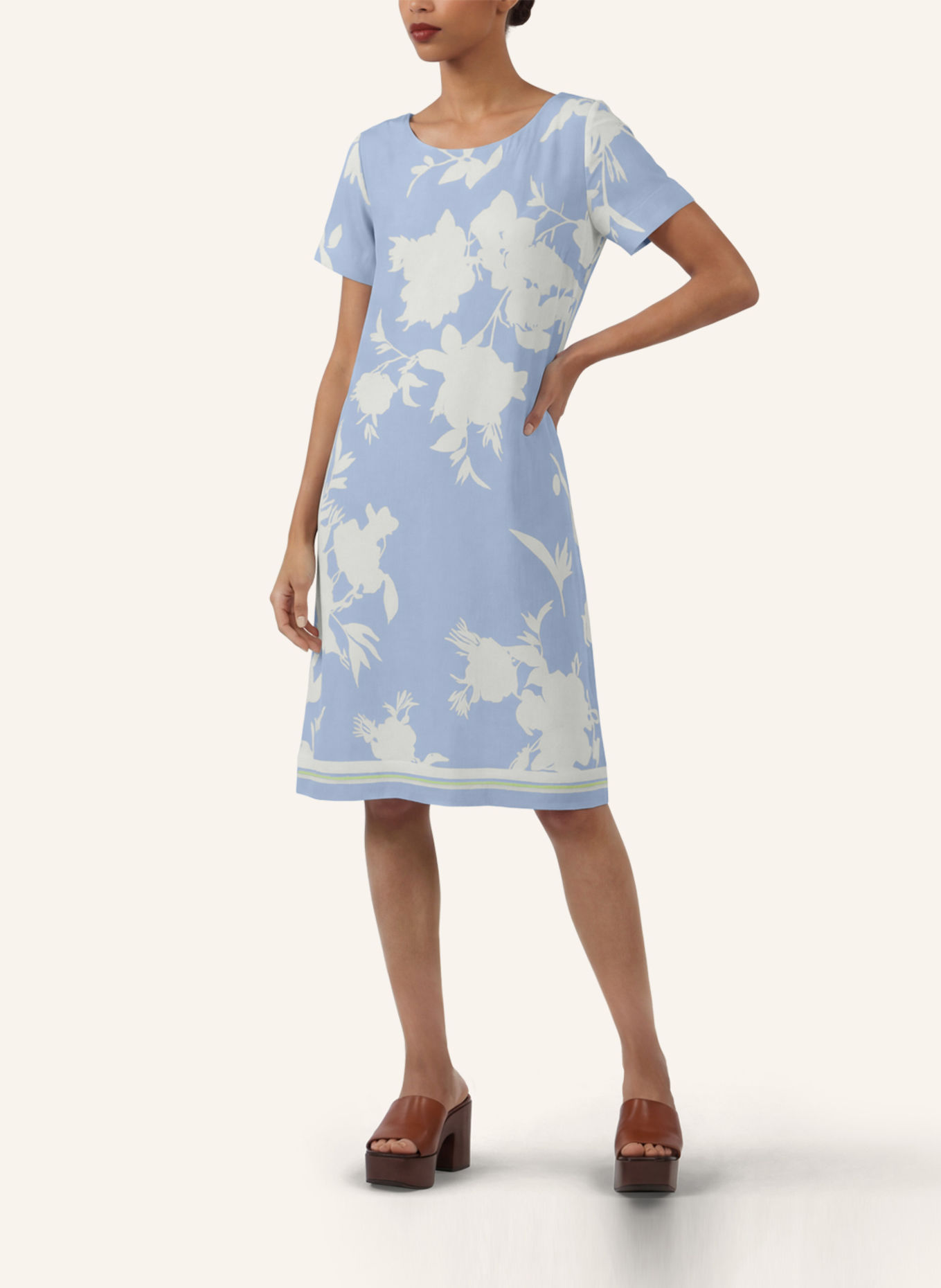 APART Jerseykleid: HELLBLAU / CREME