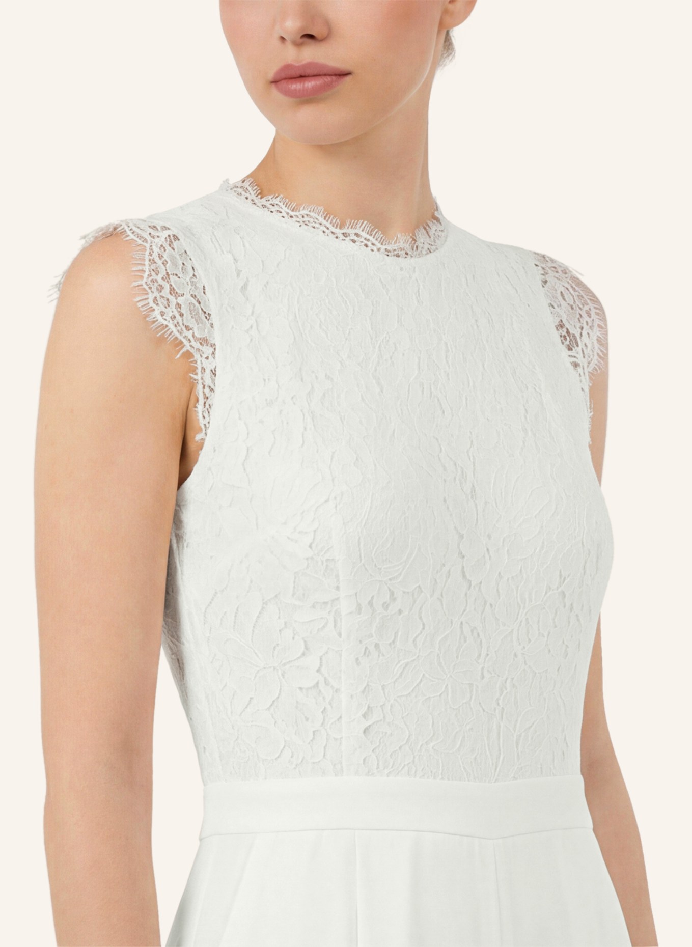 APART Overall mit Spitzenoberteil: CREME